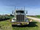 2023 Peterbilt 389 conventional Image