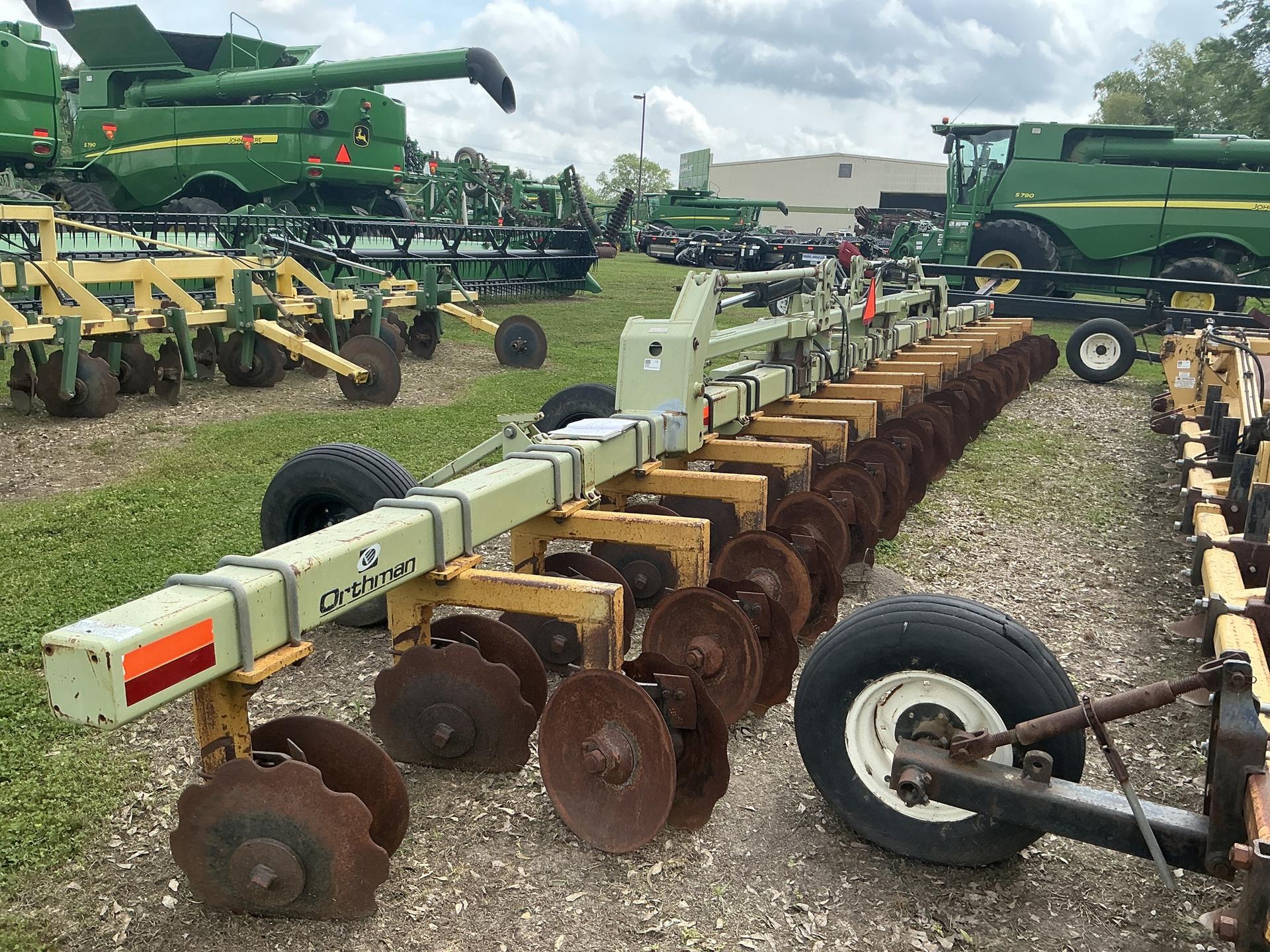 2009 Orthman G12 stack fold bar with AMCO GANGS 16R30” Image