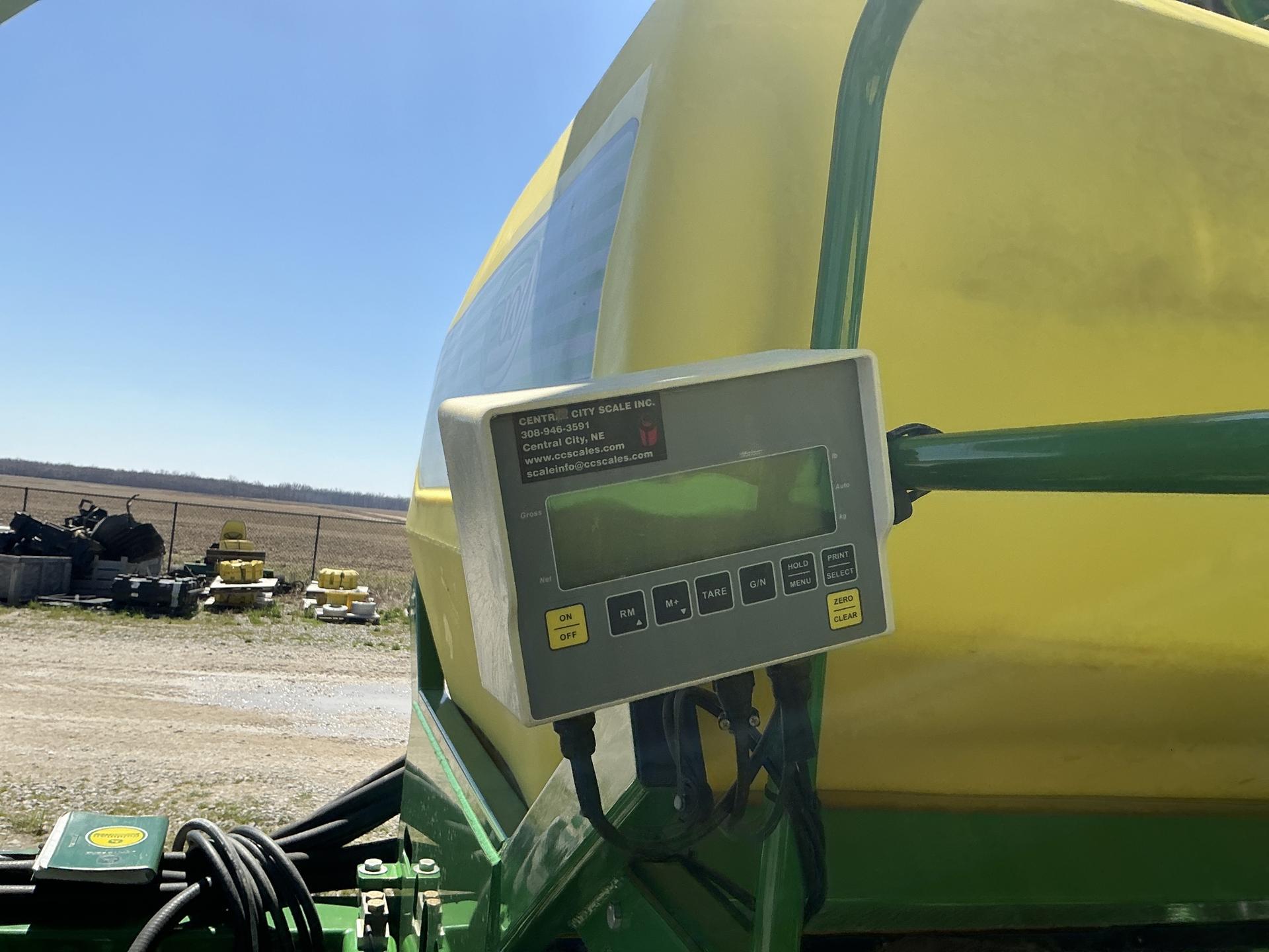 2022 Precision Planting HS 18R30 Planter Image