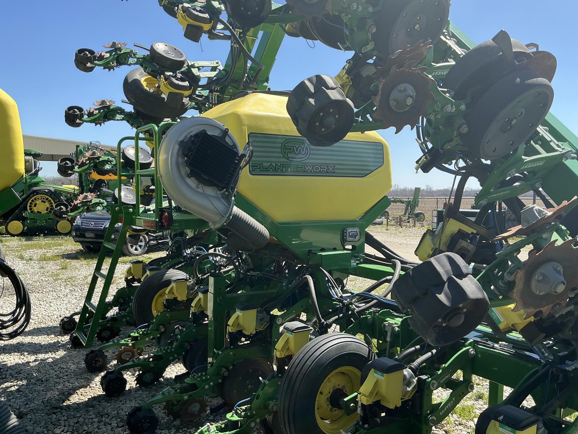 2022 Precision Planting HS 18R30 Planter Image