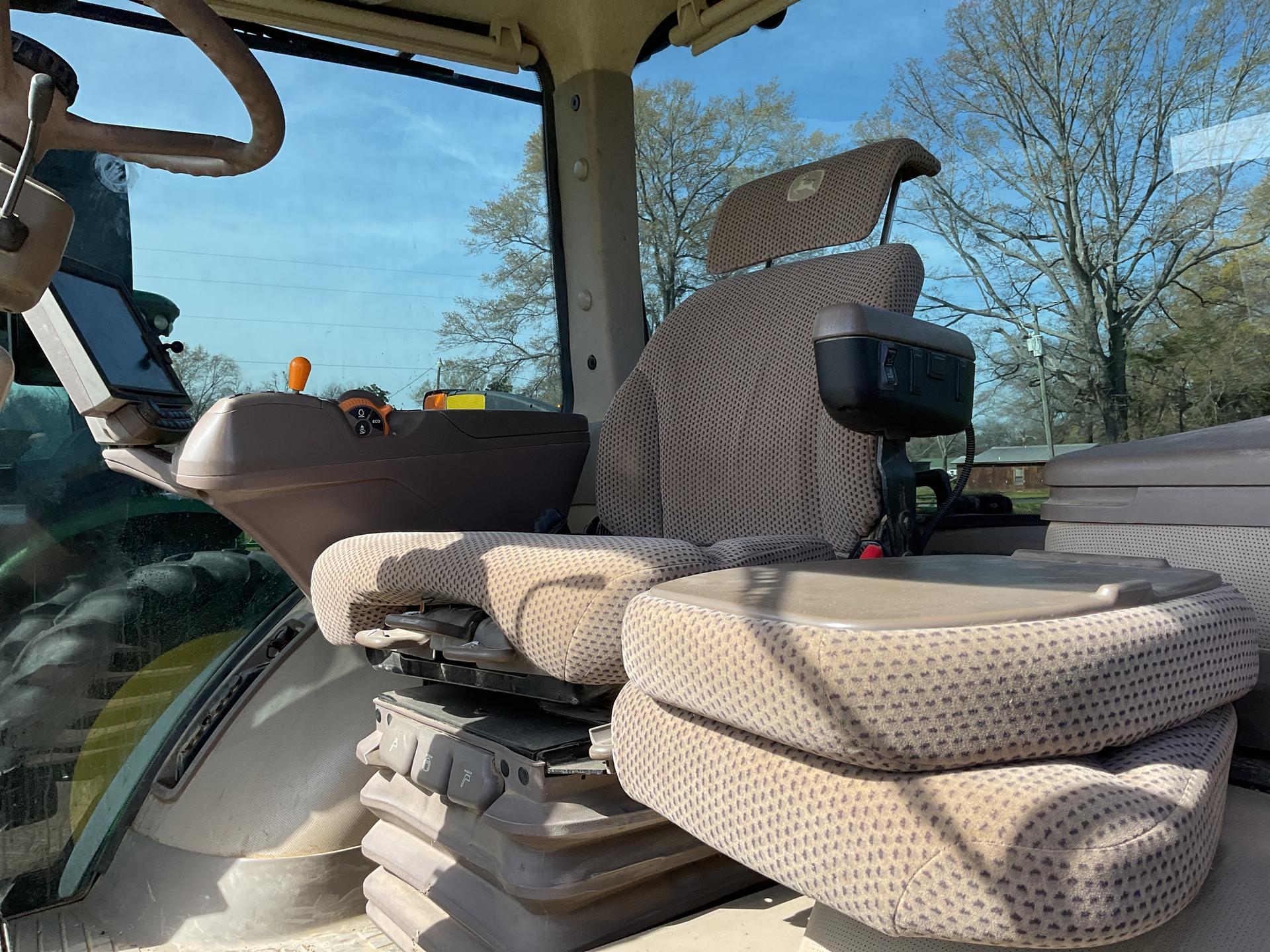 2018 John Deere 8320R Image