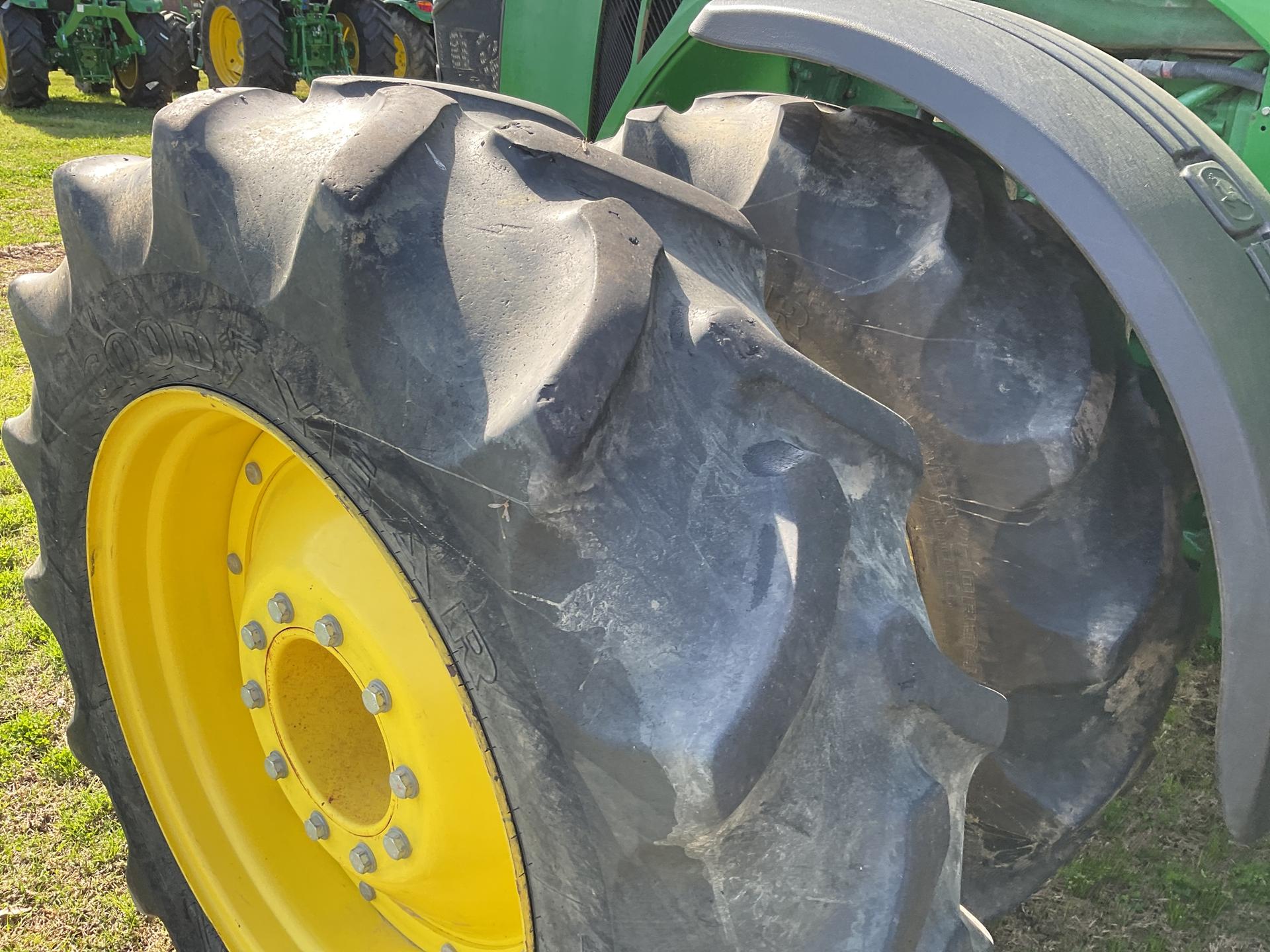 2018 John Deere 8320R Image