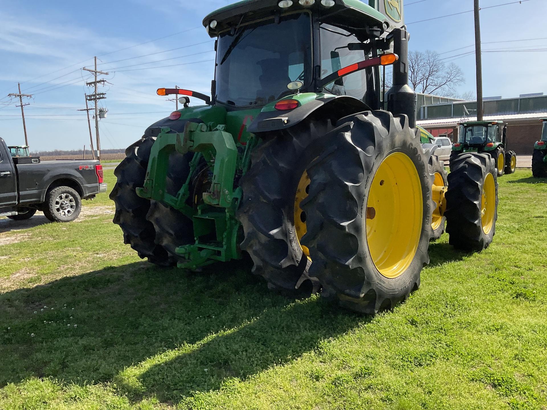 2018 John Deere 8320R Image