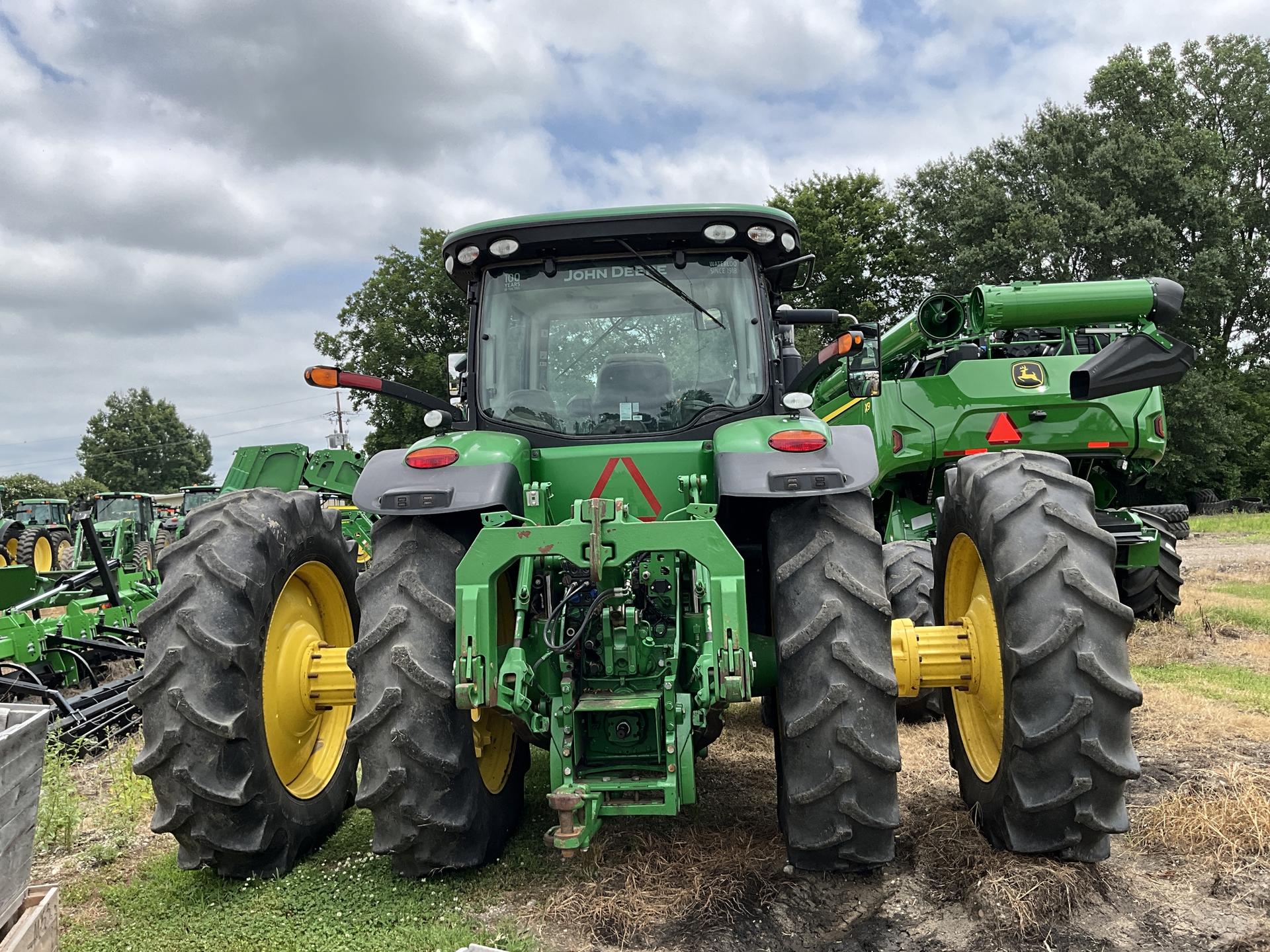 2018 John Deere 8320R Image