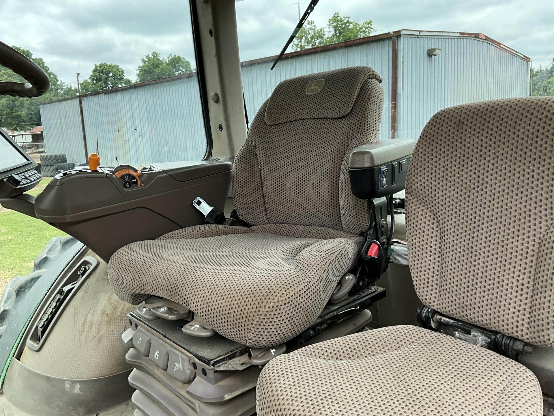 2018 John Deere 8320R Image