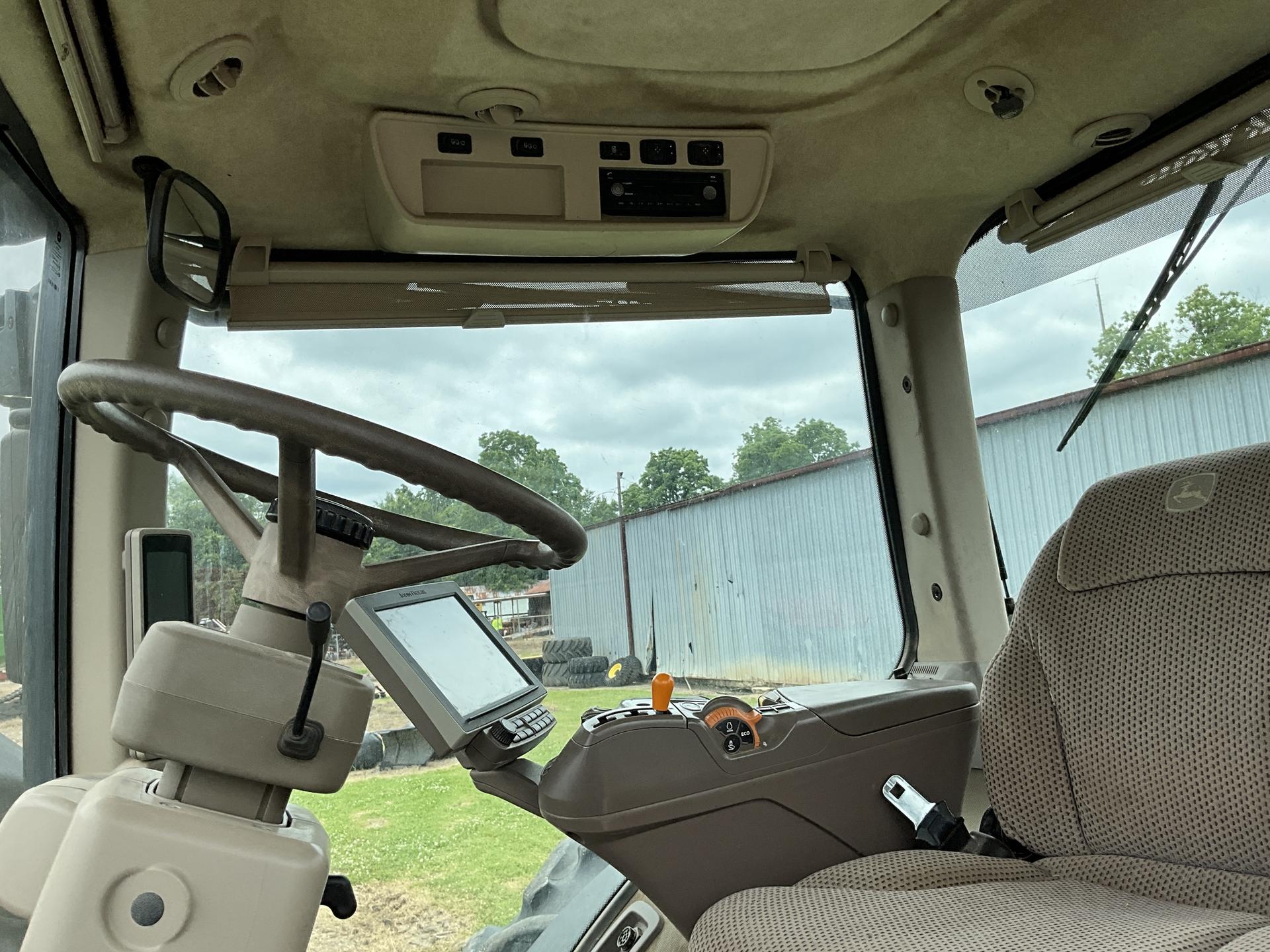 2018 John Deere 8320R Image