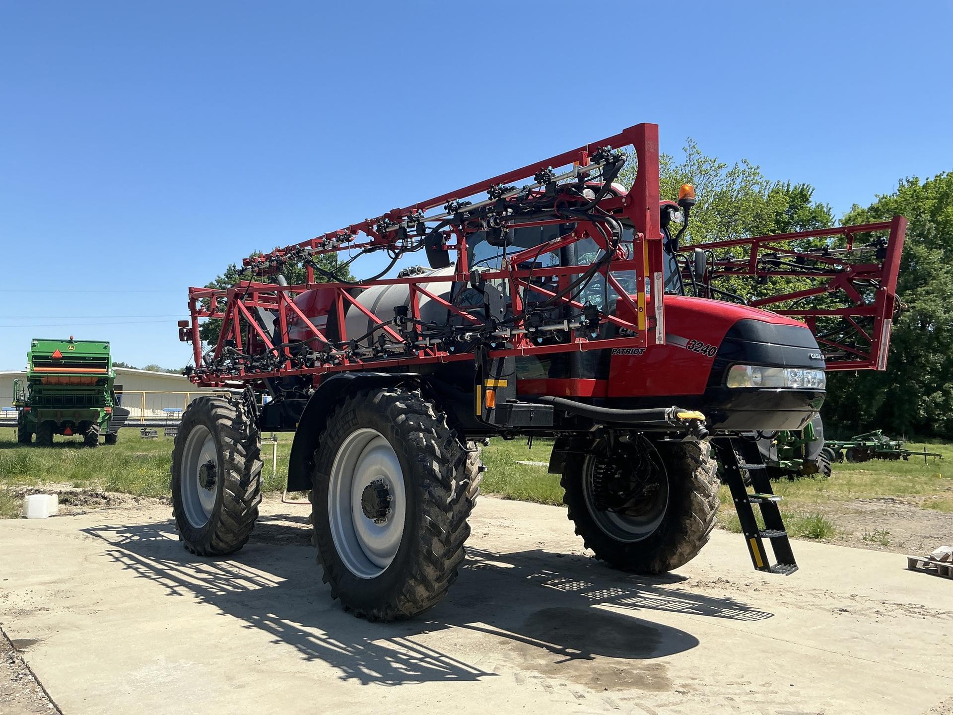 2021 Case IH PATRIOT 3240 Image