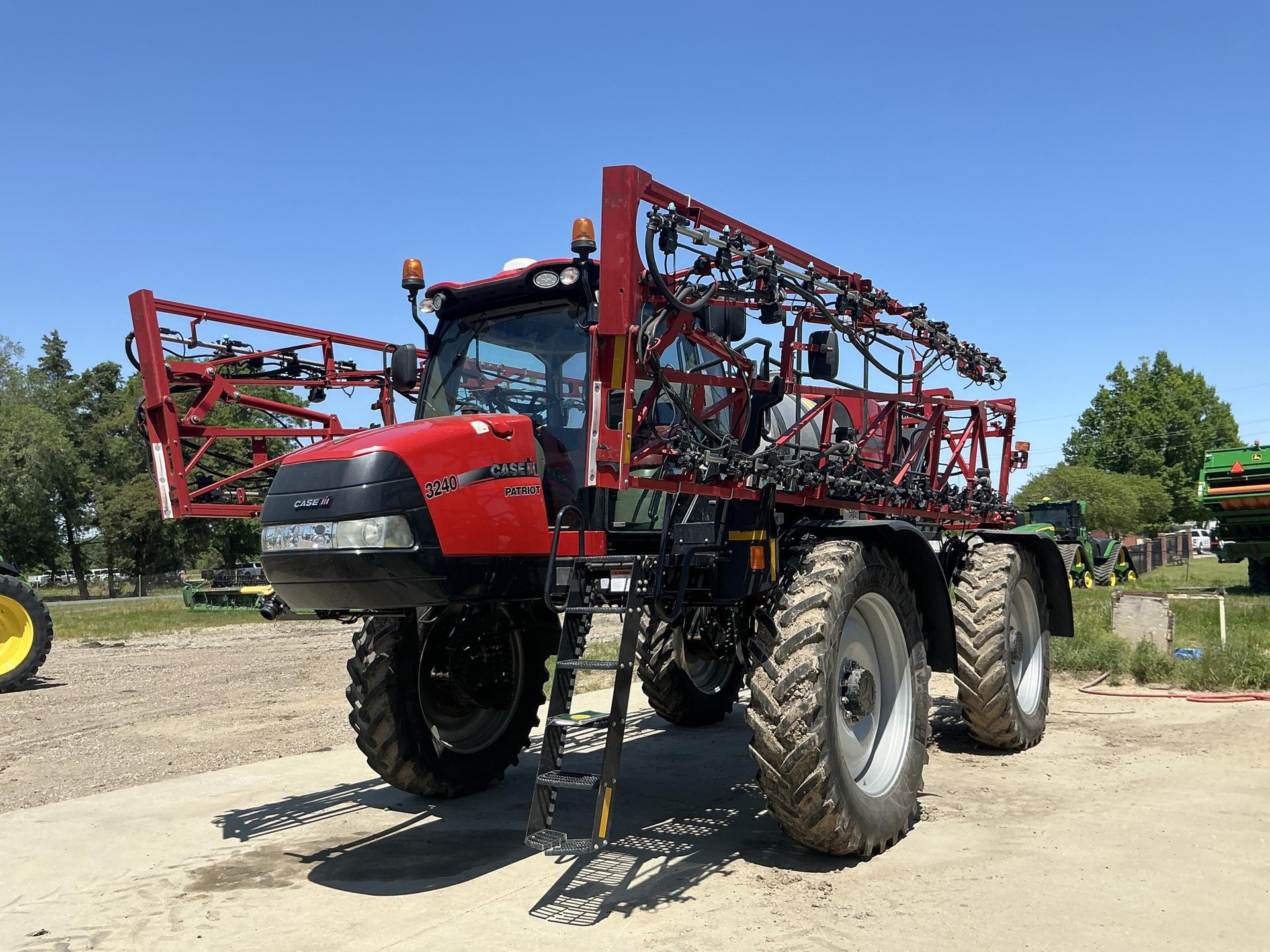 2021 Case IH PATRIOT 3240 Image