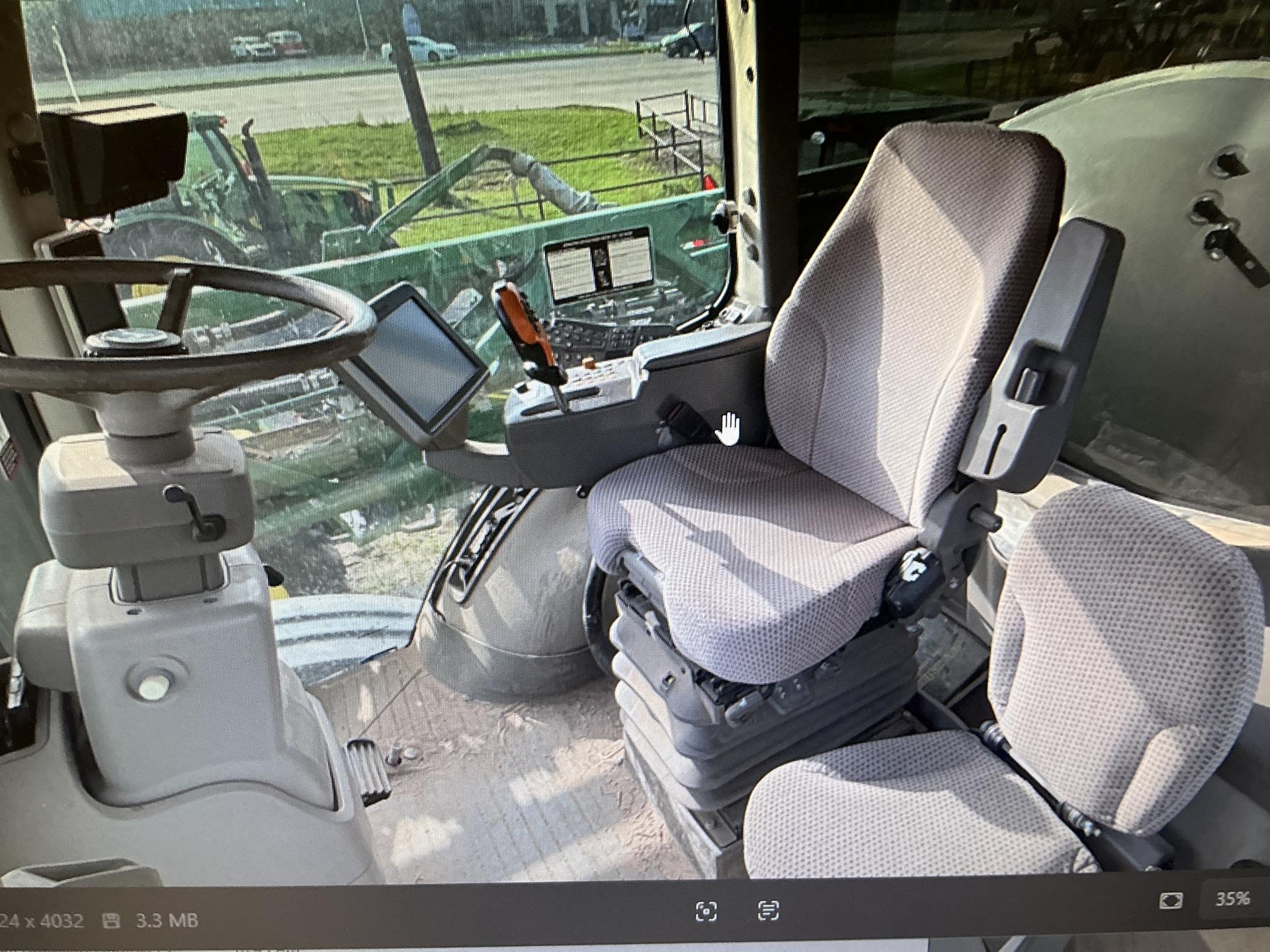 2016 John Deere R4038 Image