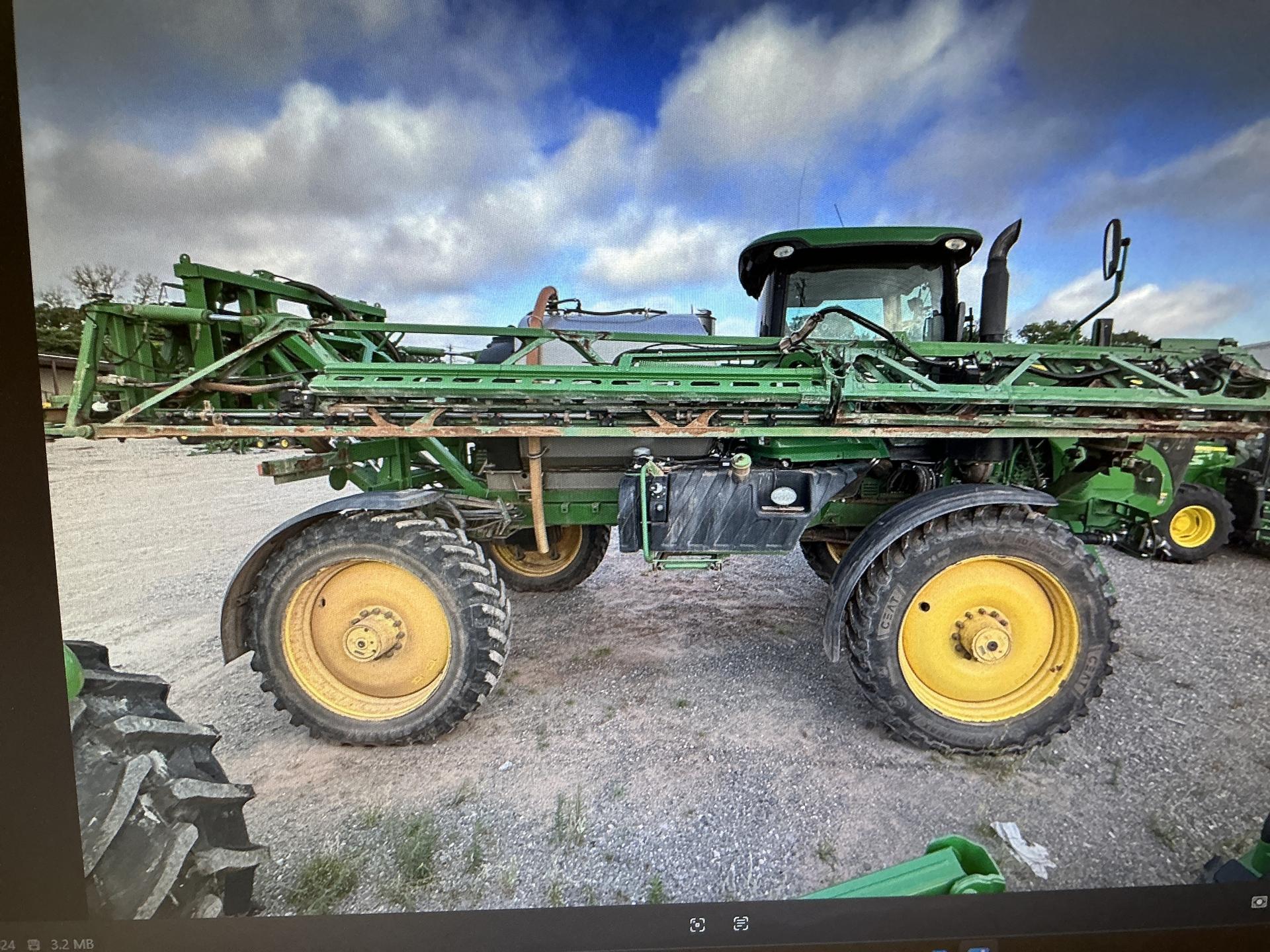 2016 John Deere R4038 Image