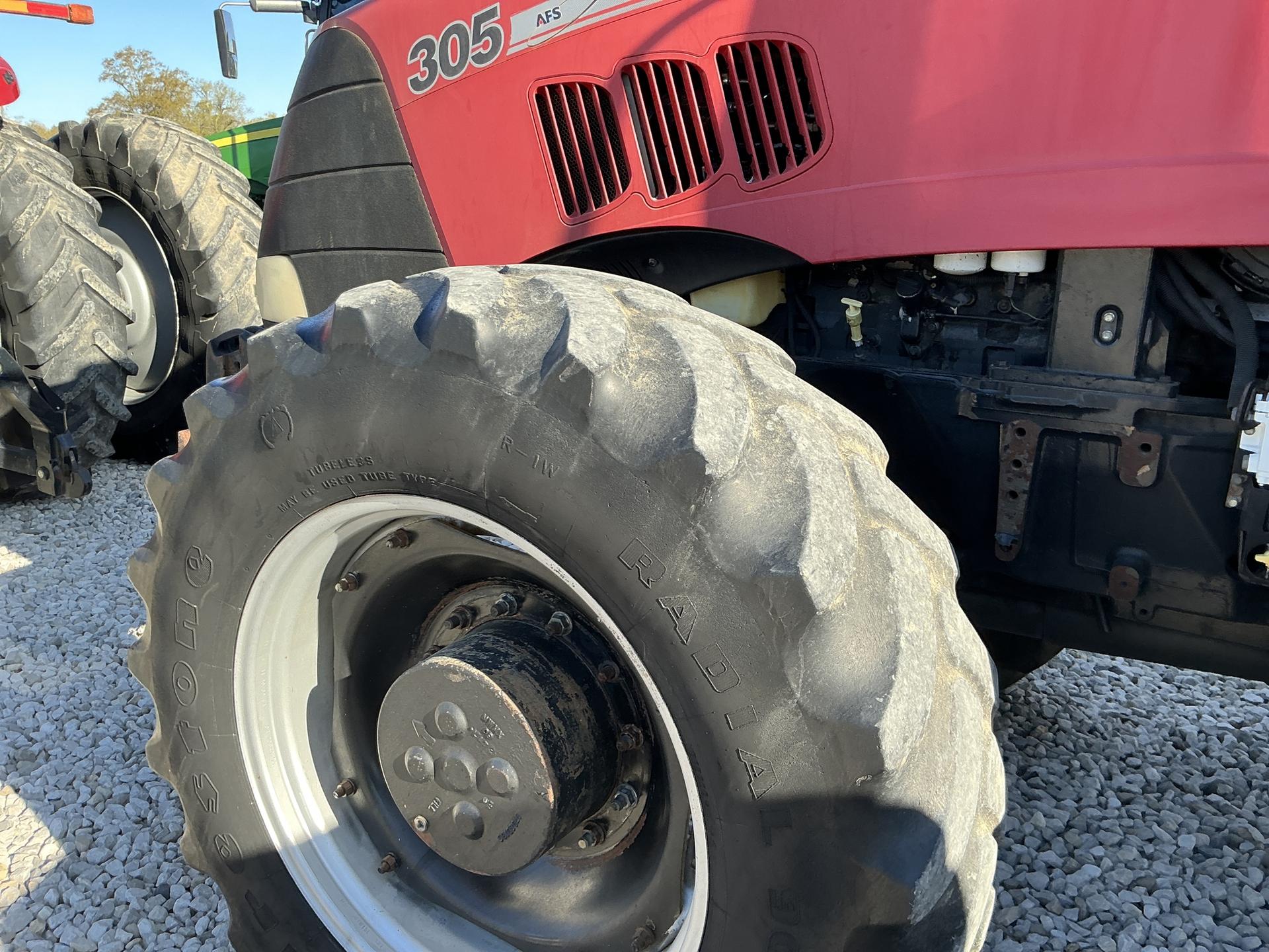 2010 Case IH MX 305 Image