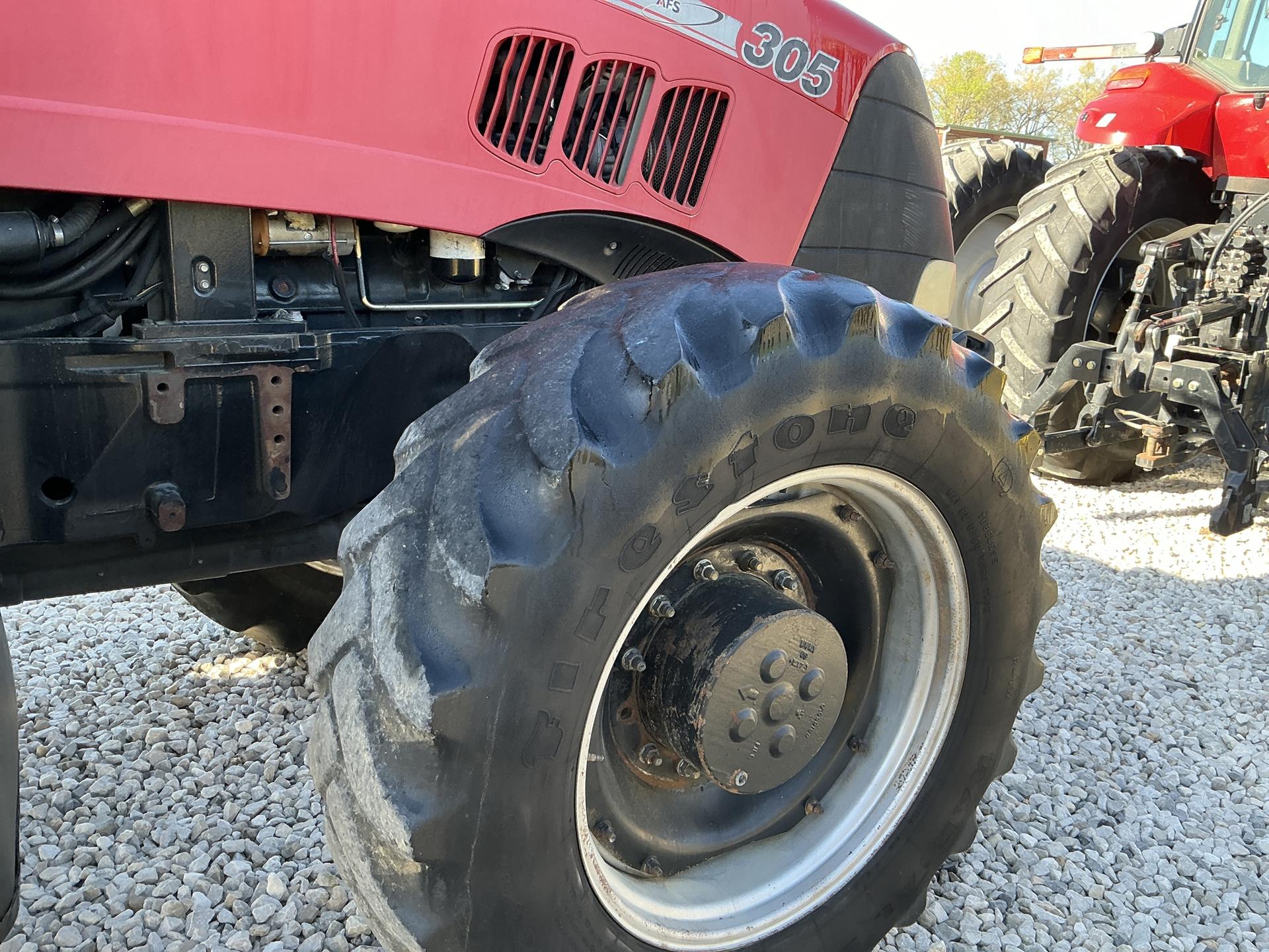 2010 Case IH MX 305 Image
