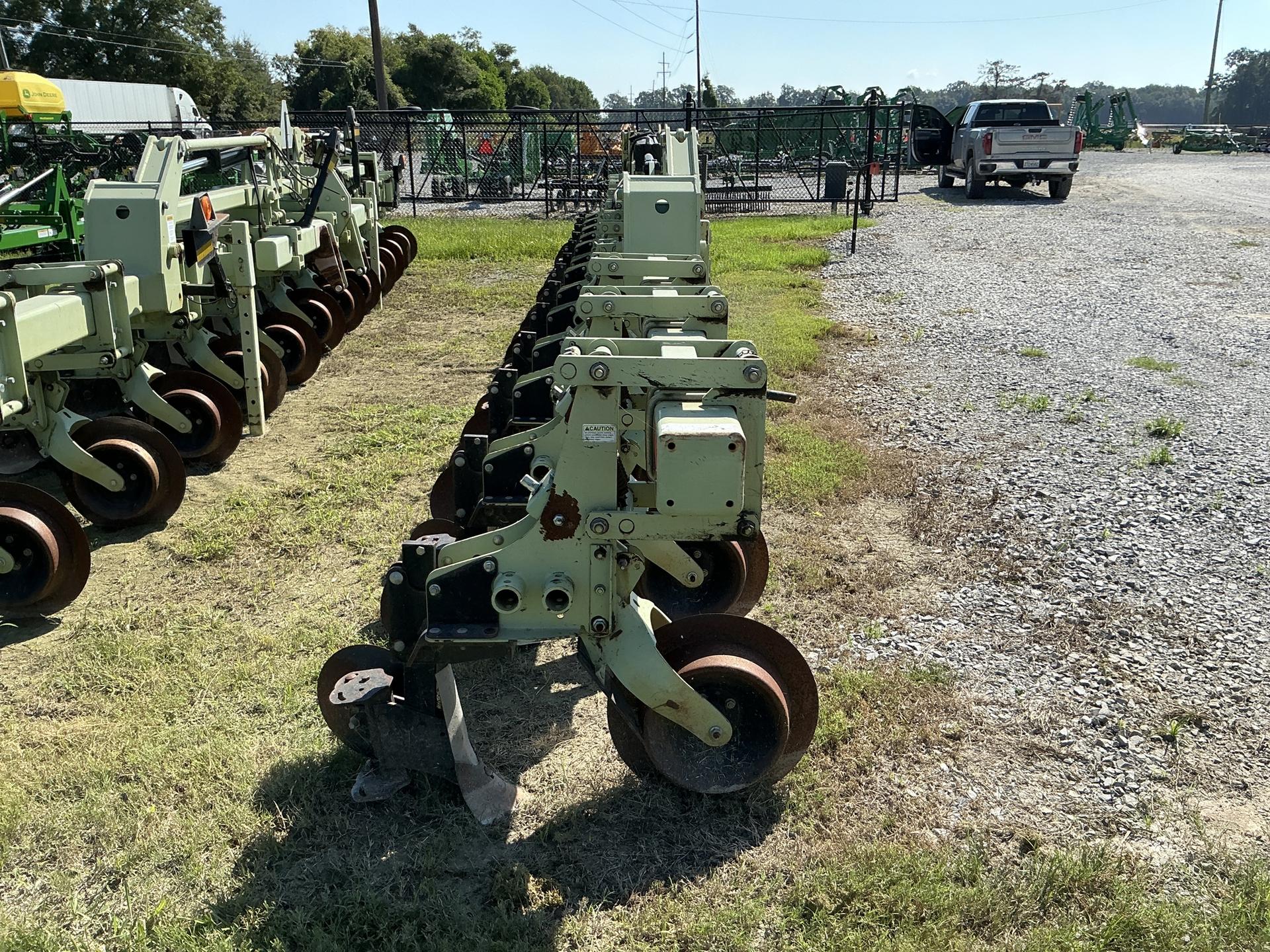 2013 Orthman 12 row PARALLEL LISTER 36-38 Image