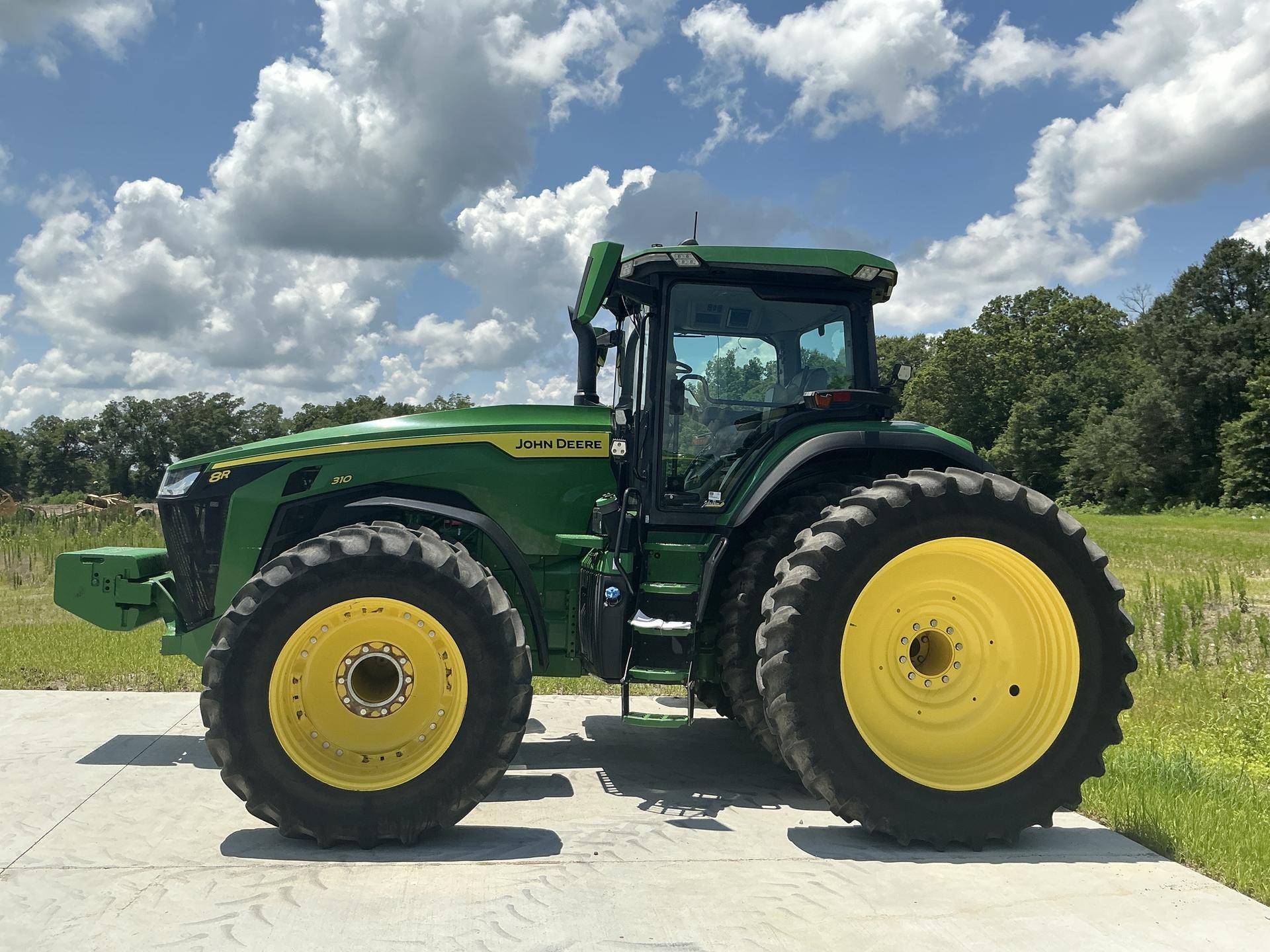 2021 John Deere 8R 310 Image