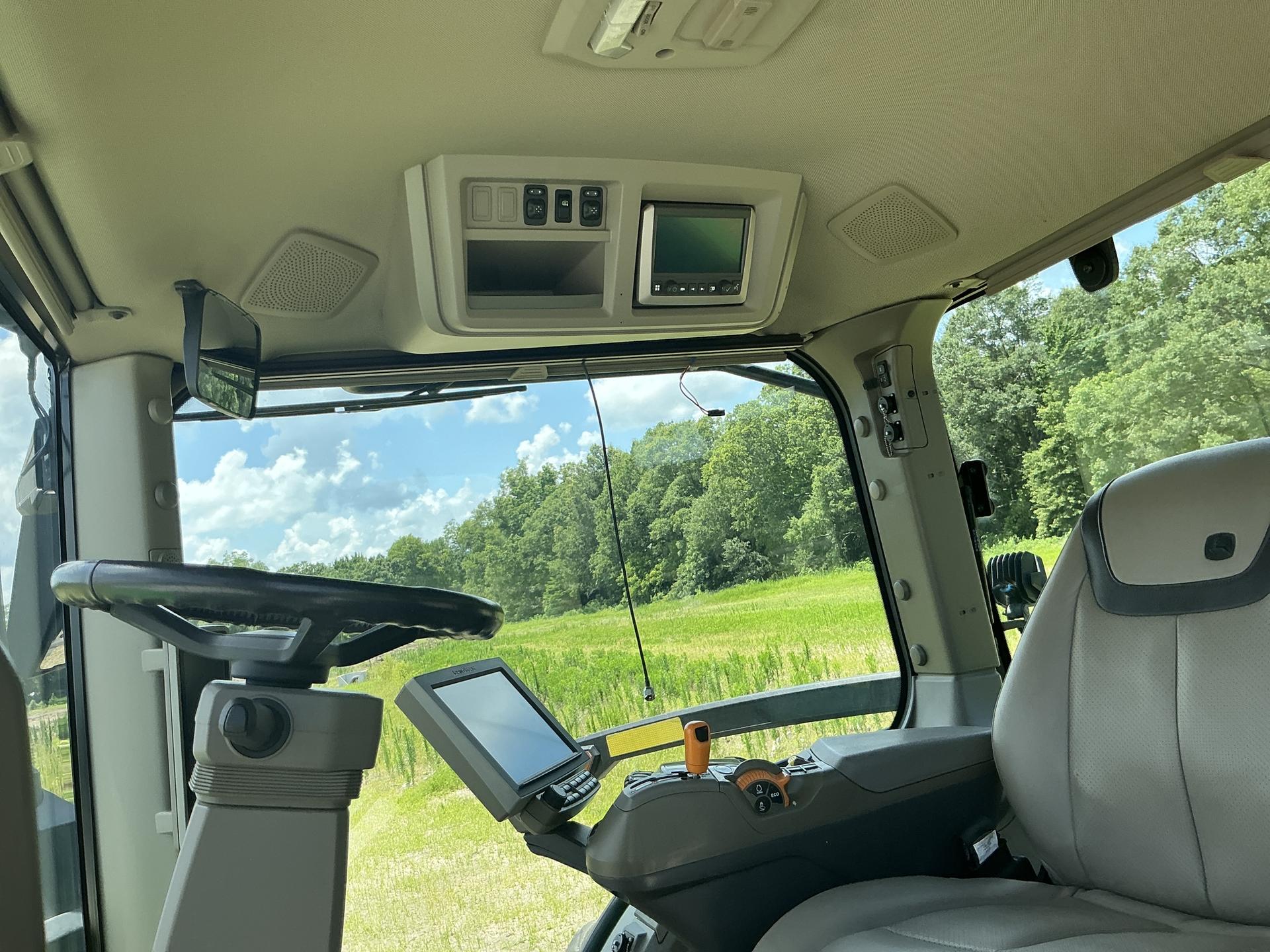 2021 John Deere 8R 310 Image