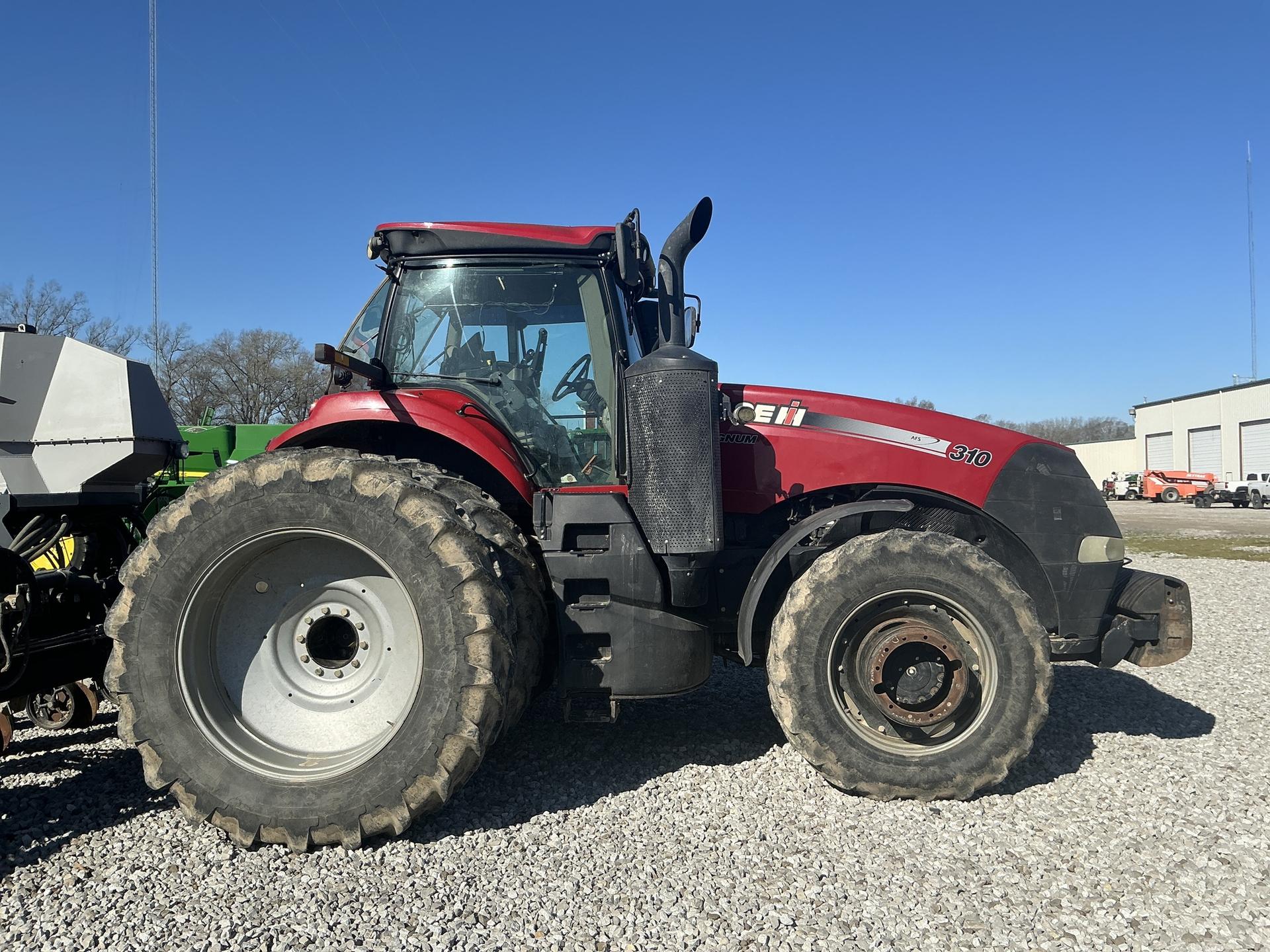 2015 Case IH 310 Image