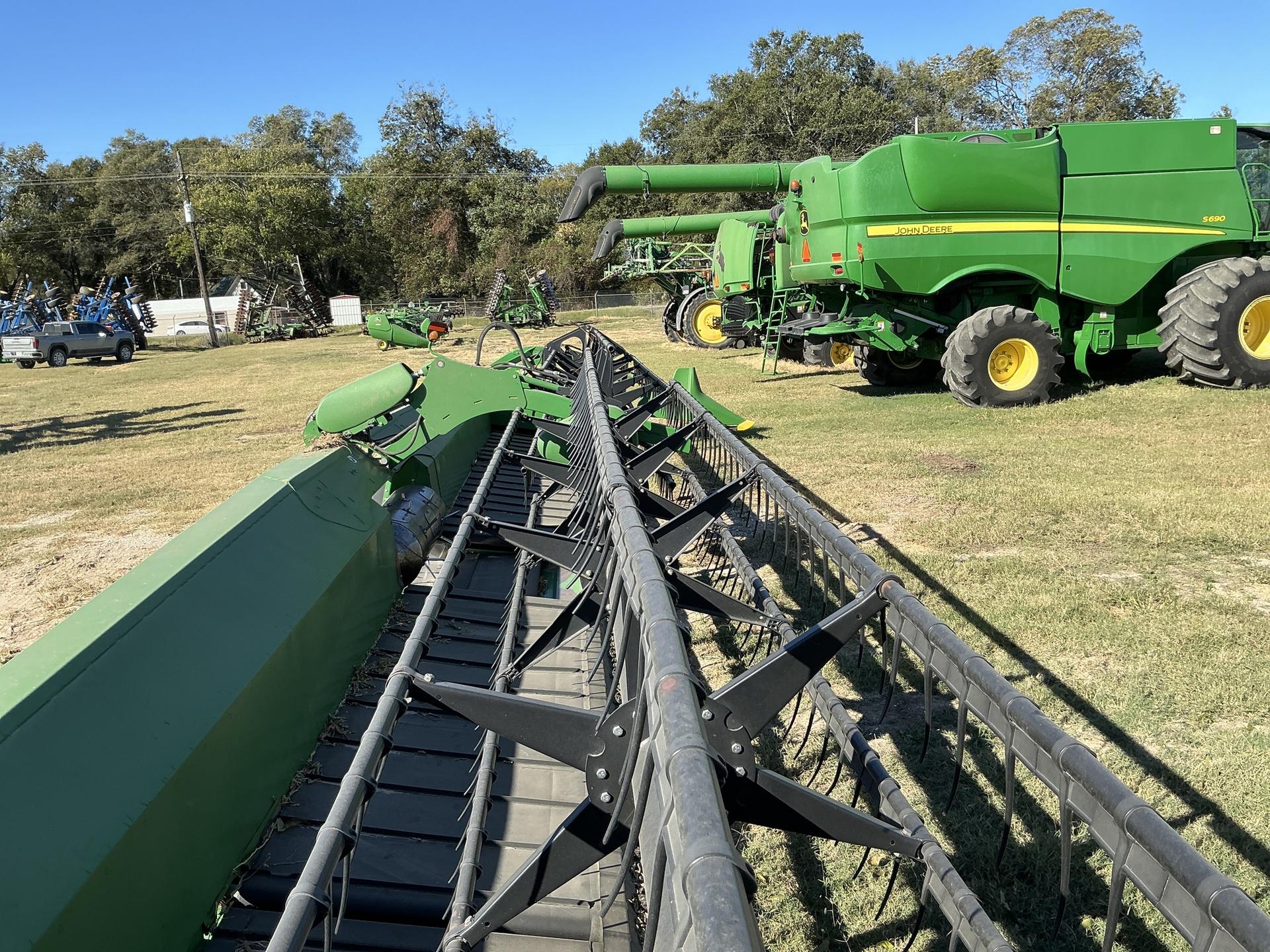2014 John Deere 640FD Image