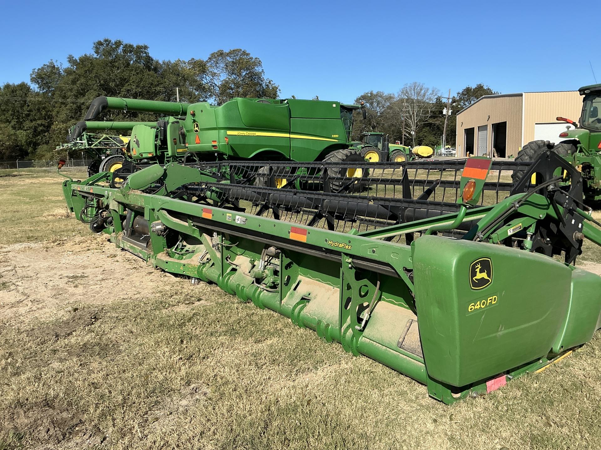 2014 John Deere 640FD Image