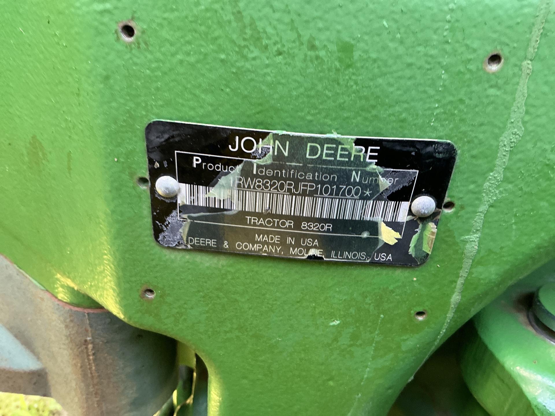 2015 John Deere 8320R Image