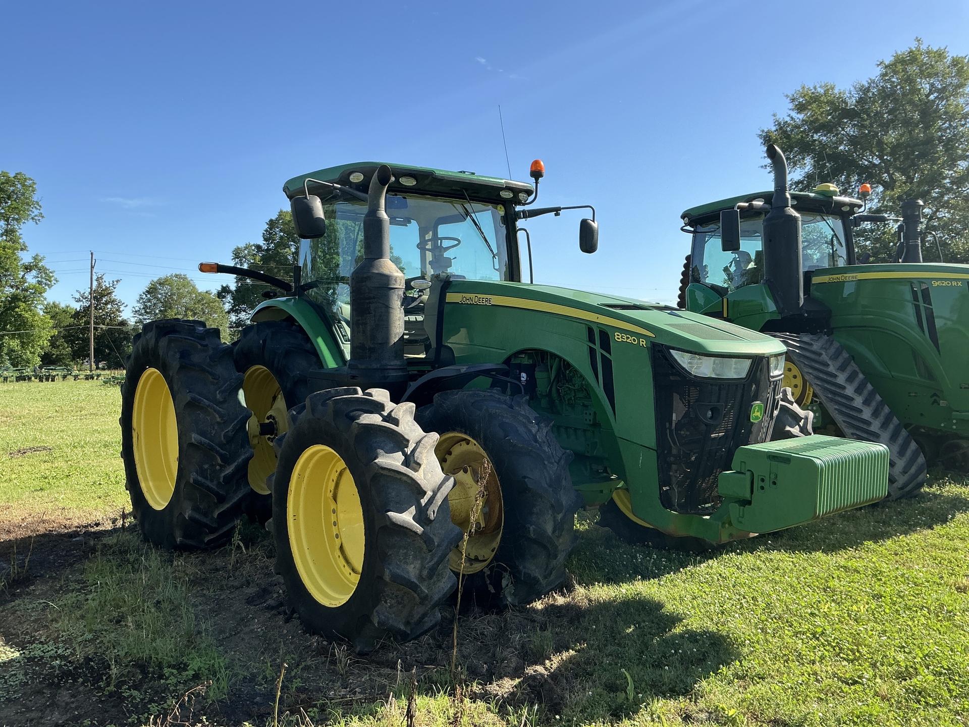 2015 John Deere 8320R Image