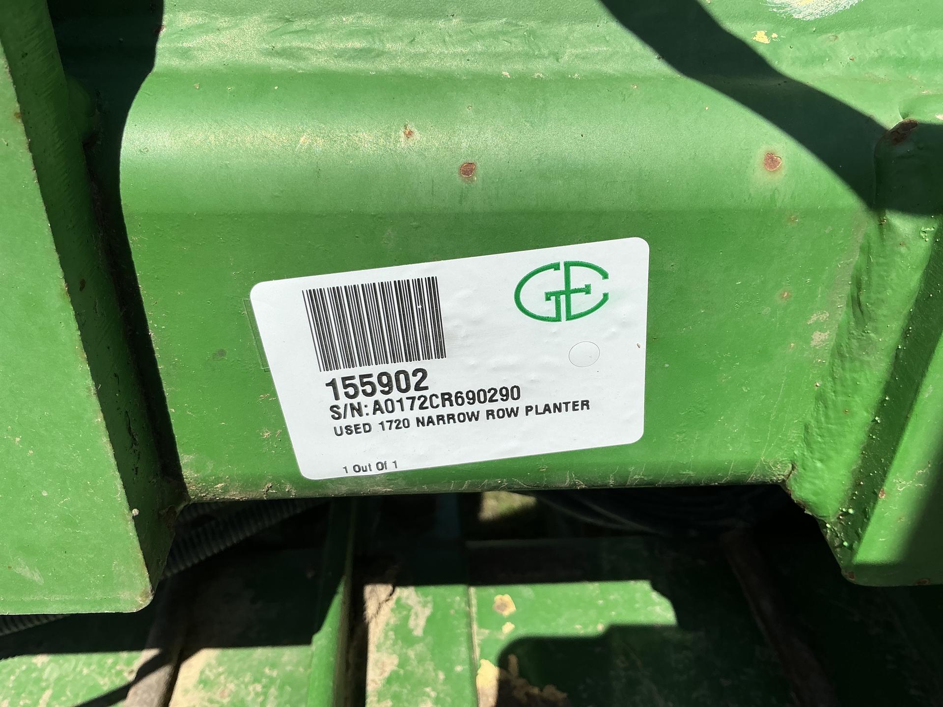2000 John Deere 1720 Image