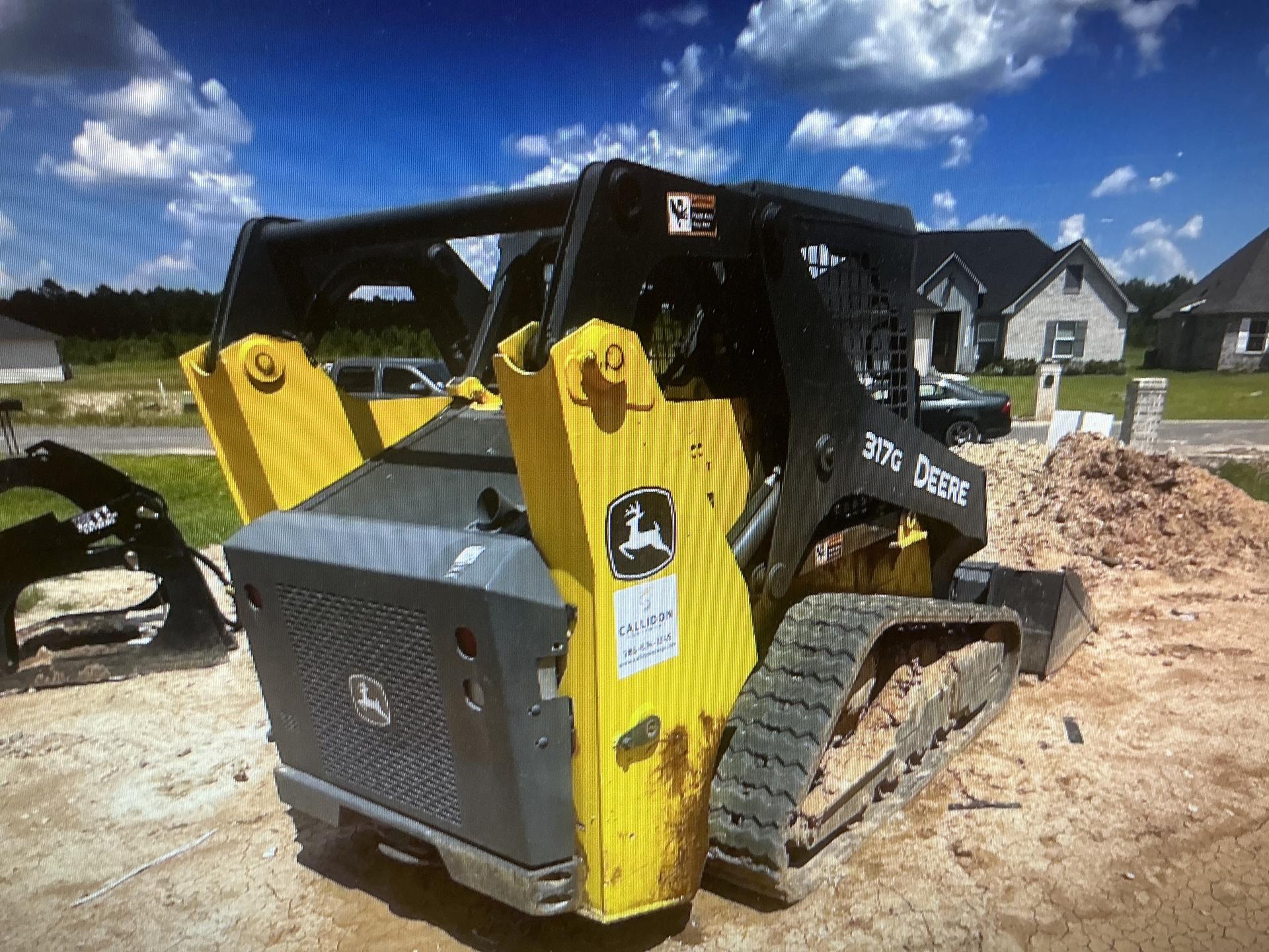 2018 John Deere 317G Image
