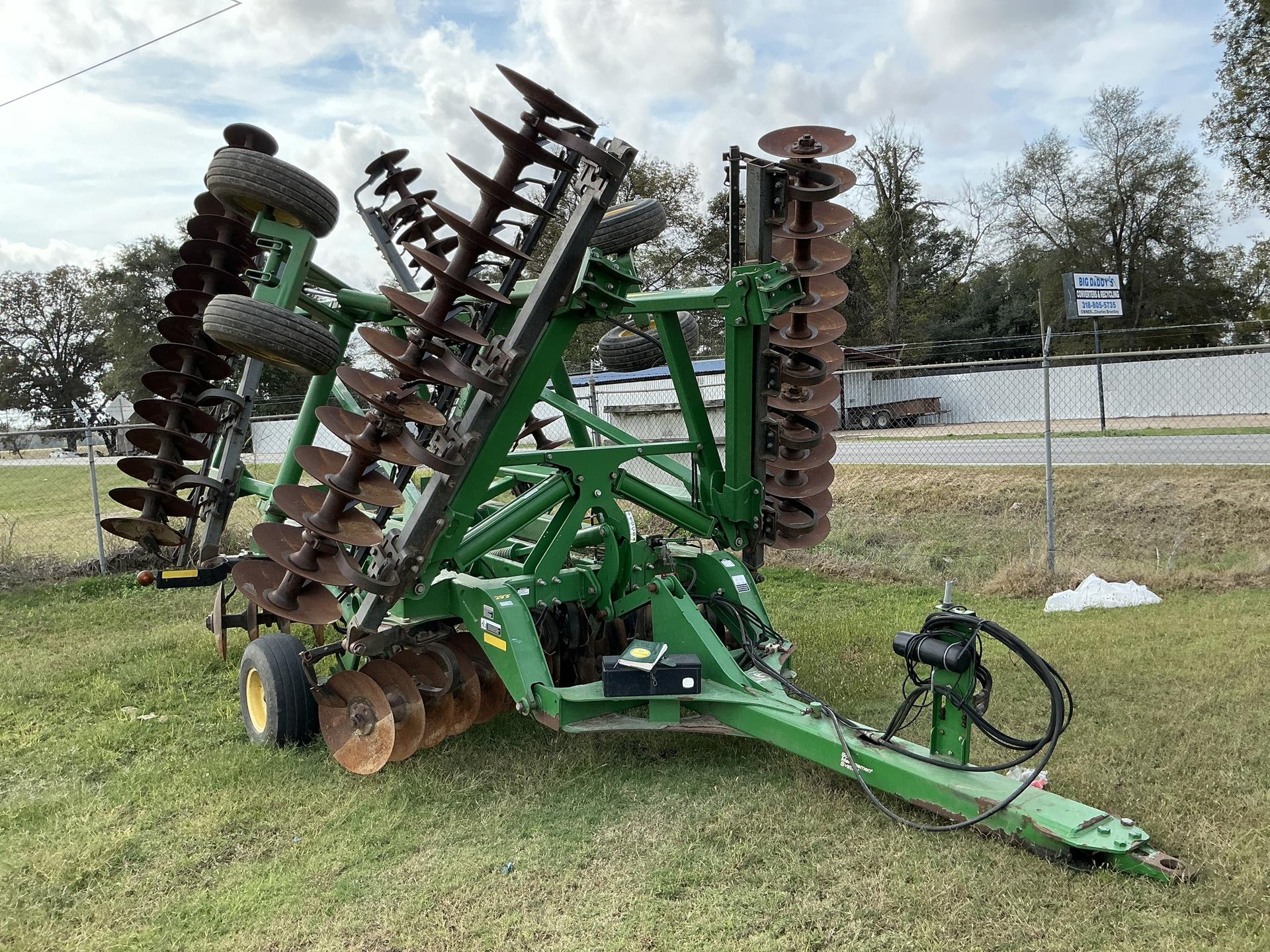 2013 John Deere 2623 Image