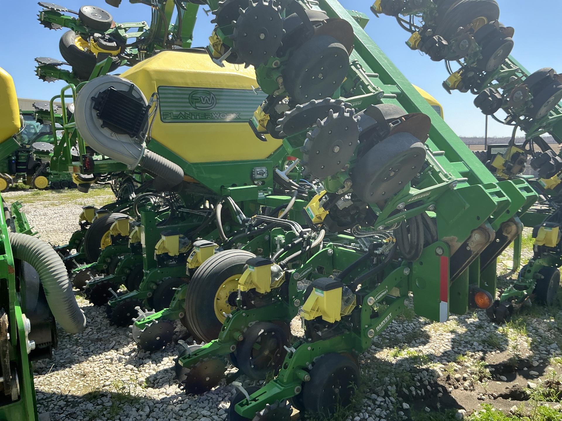 2022 Precision Planting 18R30 HS Planter Image