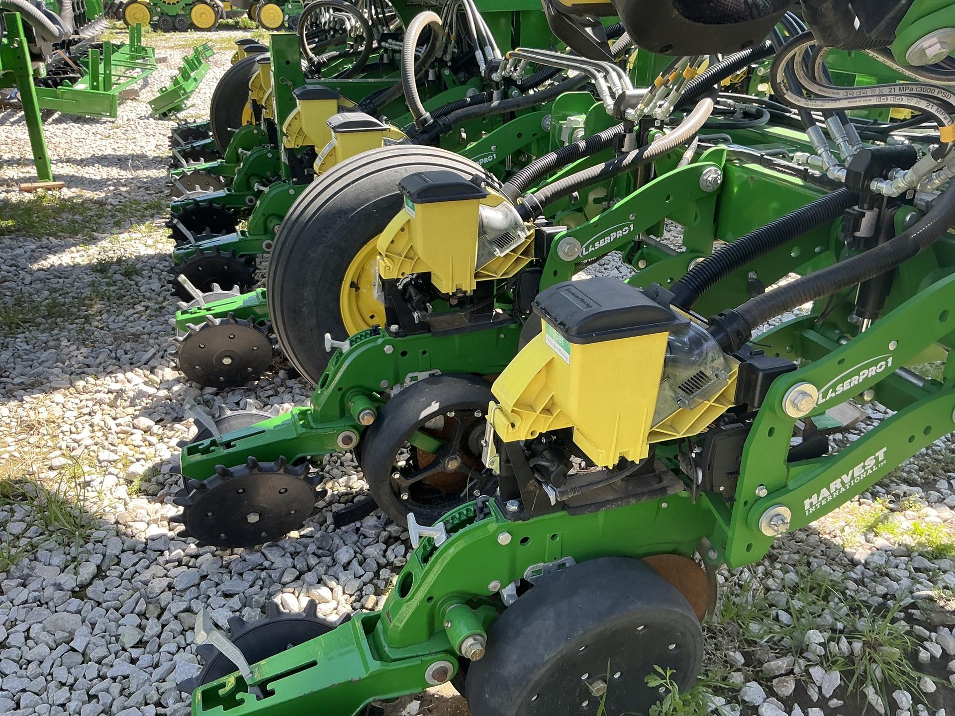2022 Precision Planting 18R30 HS Planter Image