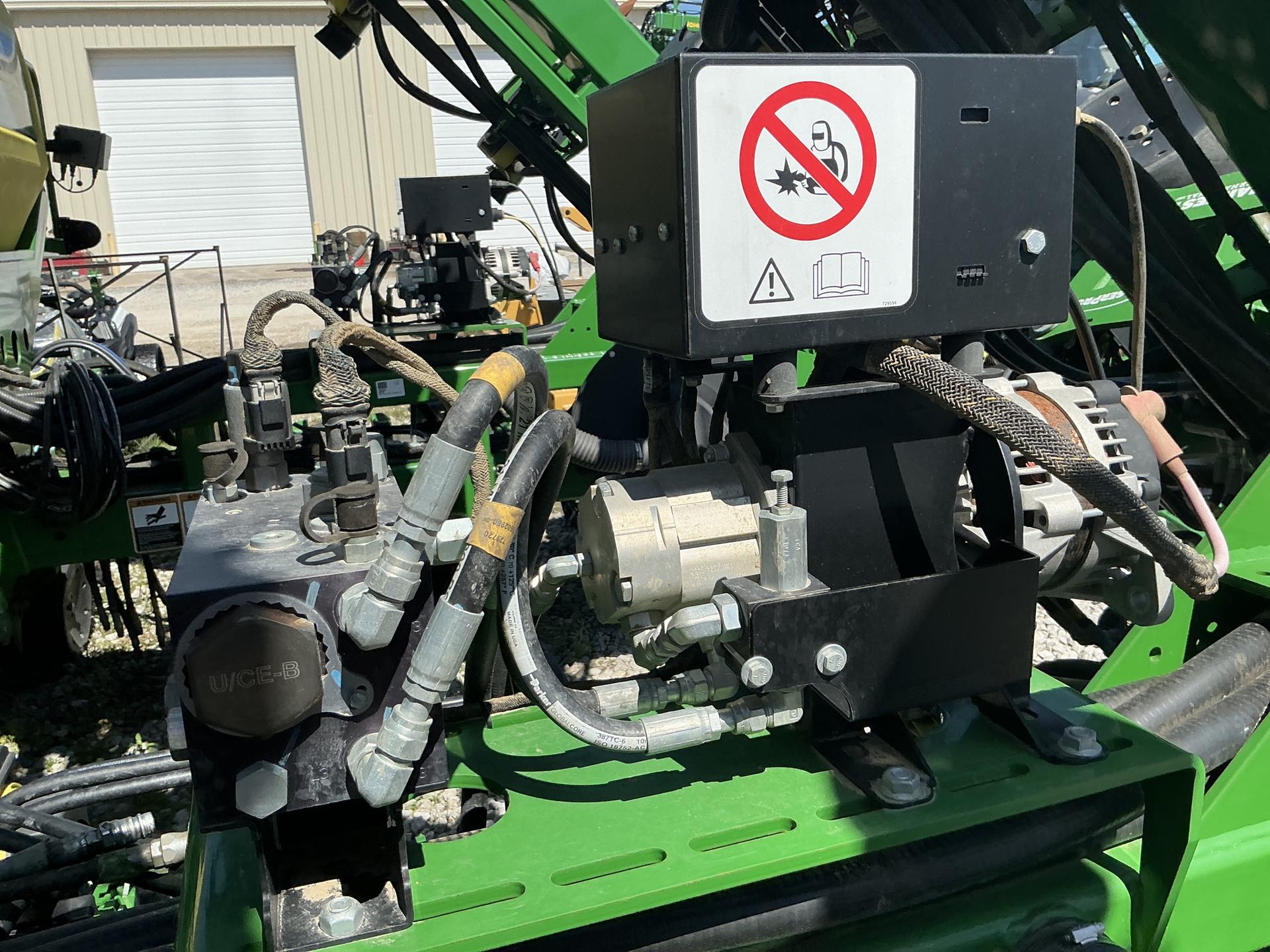 2022 Precision Planting 18R30 HS Planter Image