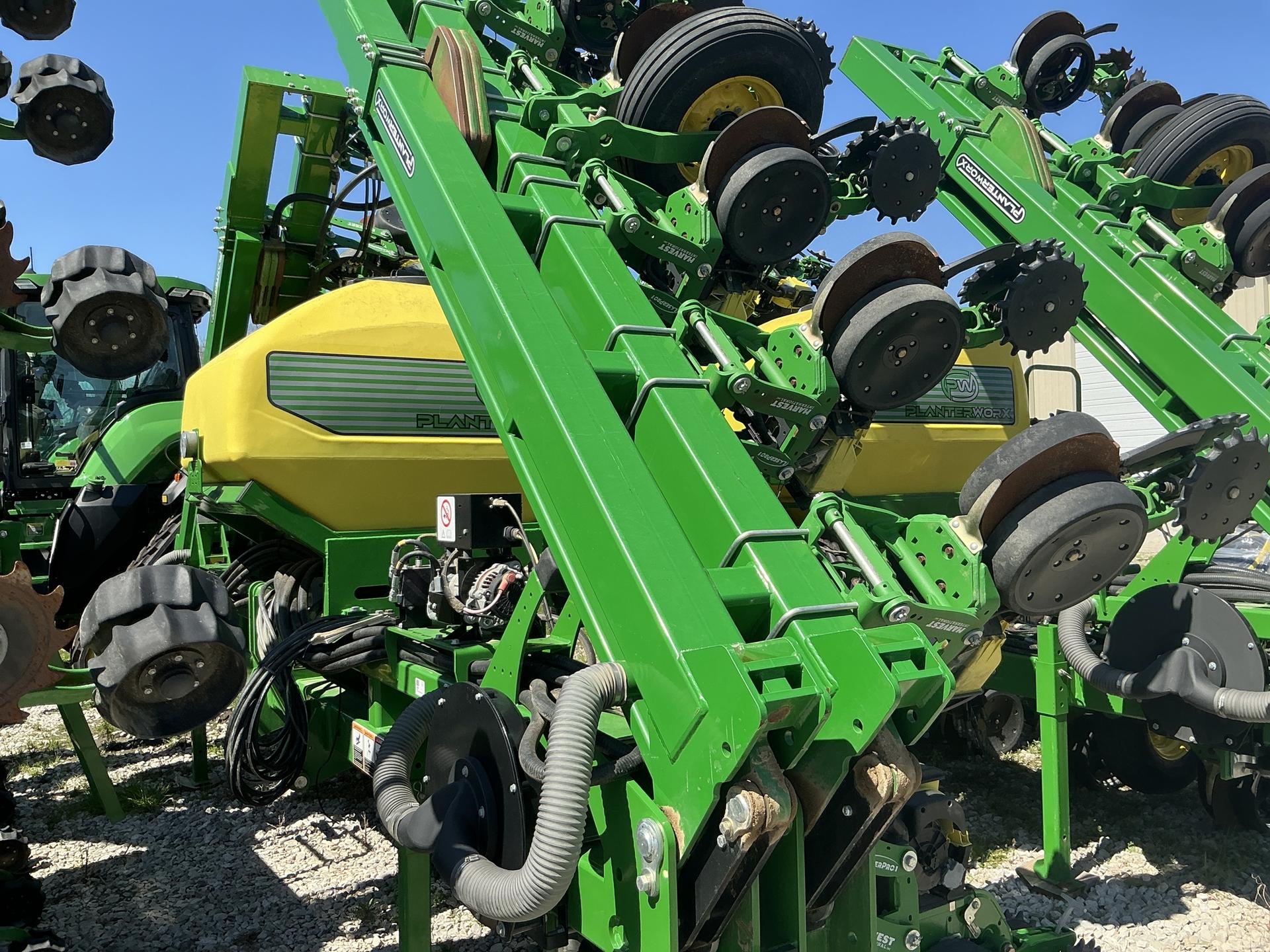 2022 Precision Planting 18R30 HS Planter Image