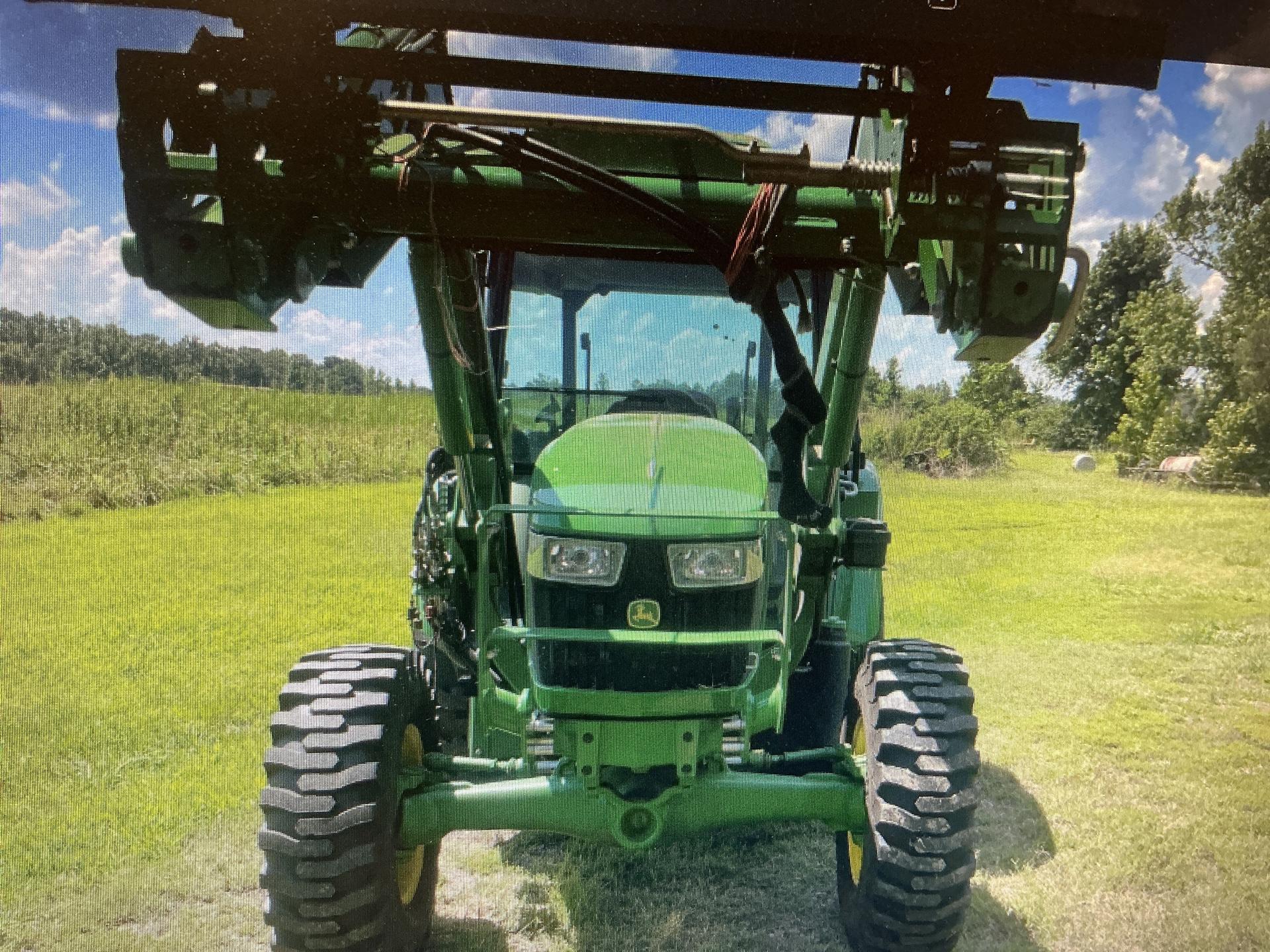 2022 John Deere 5075E Image