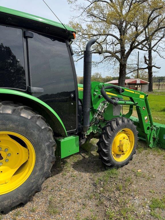 2021 John Deere 5075E Image