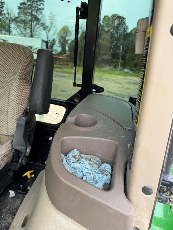 2021 John Deere 5075E Image