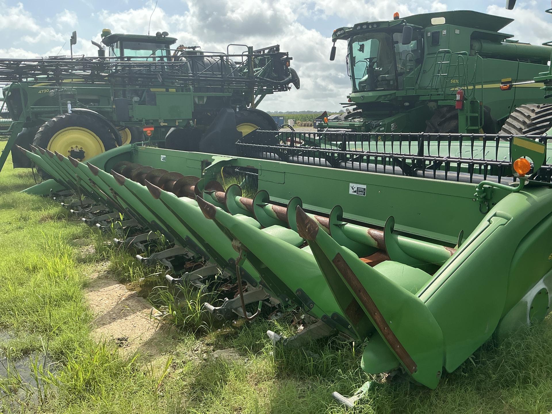 2011 John Deere 612C Image
