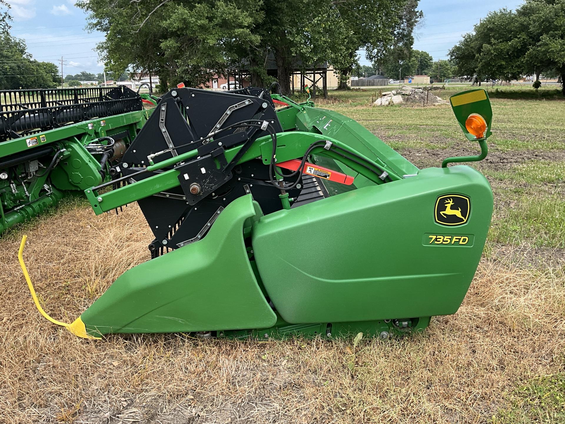2019 John Deere 735FD Image
