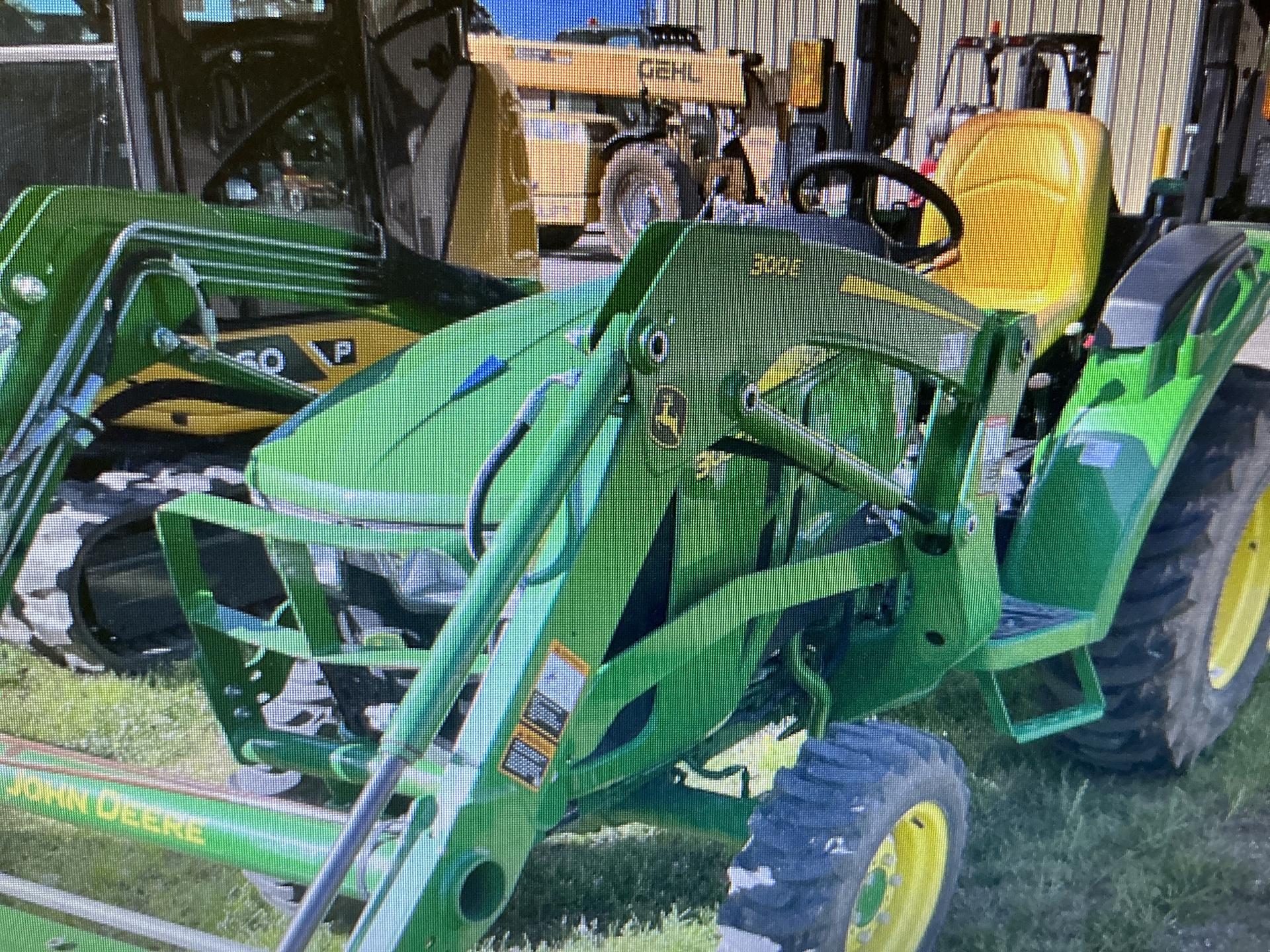 2022 John Deere 3035D Image