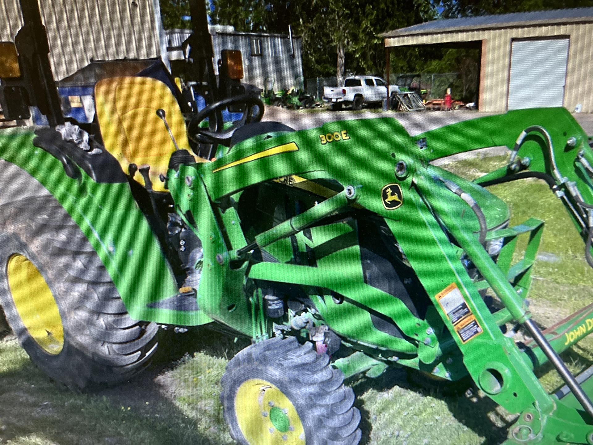2022 John Deere 3035D Image