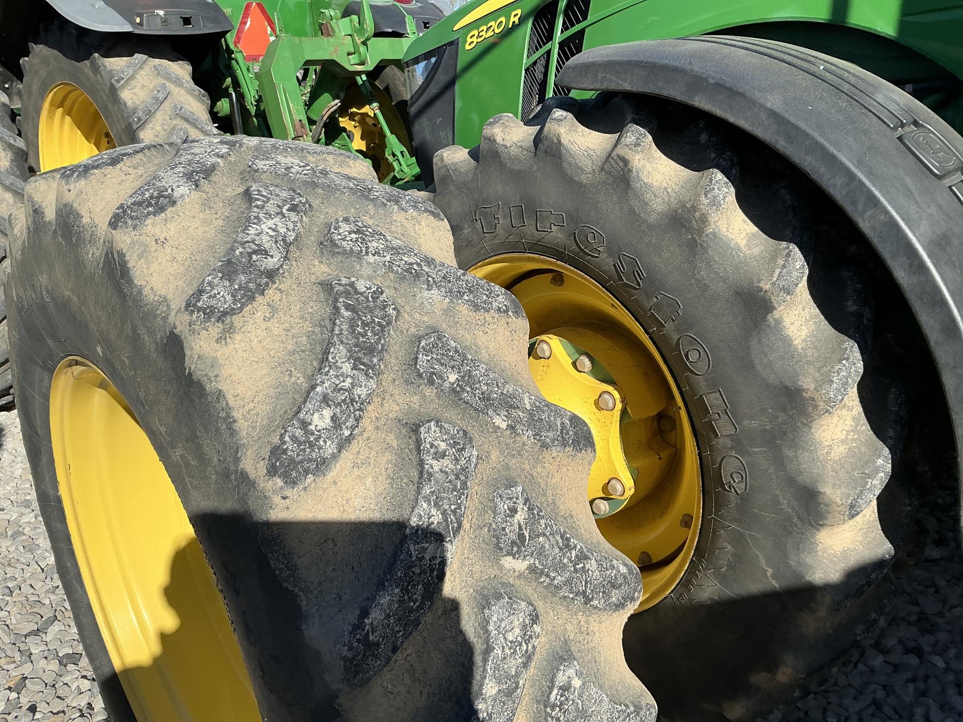2019 John Deere 8320R Image