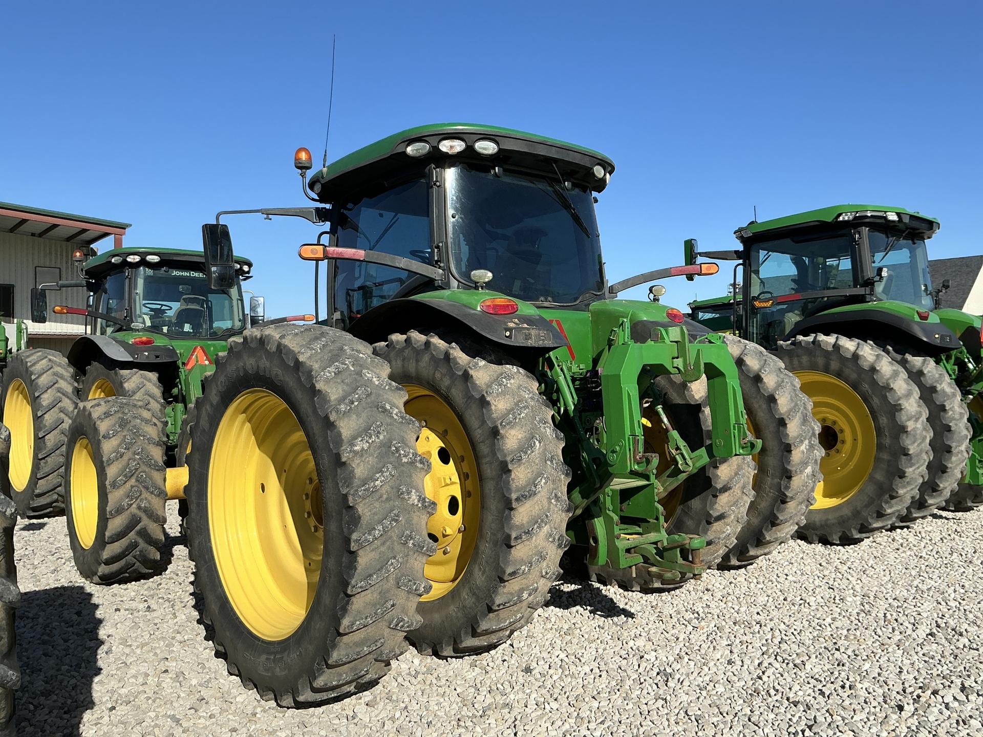 2019 John Deere 8320R Image