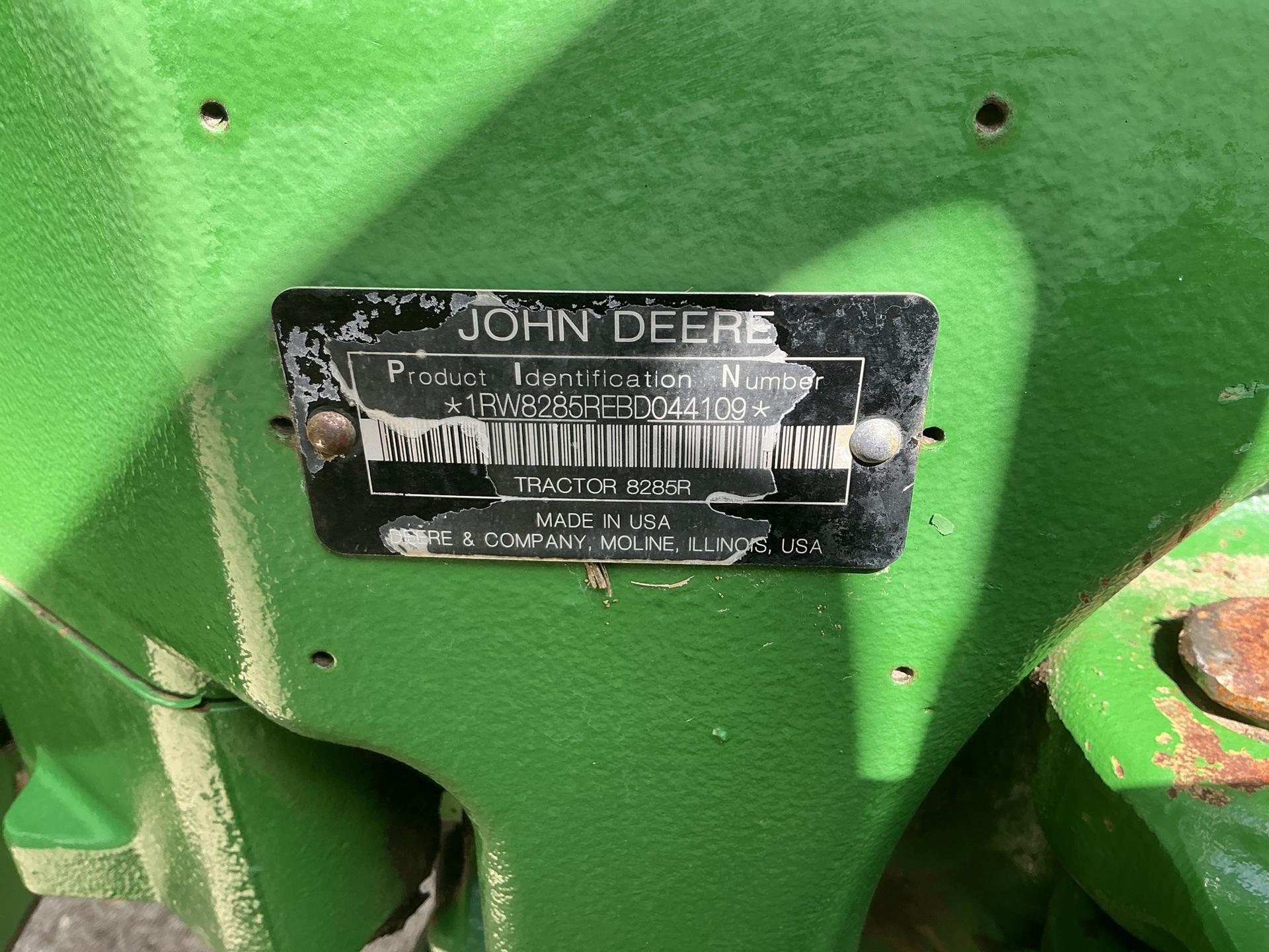 2011 John Deere 8285R Image