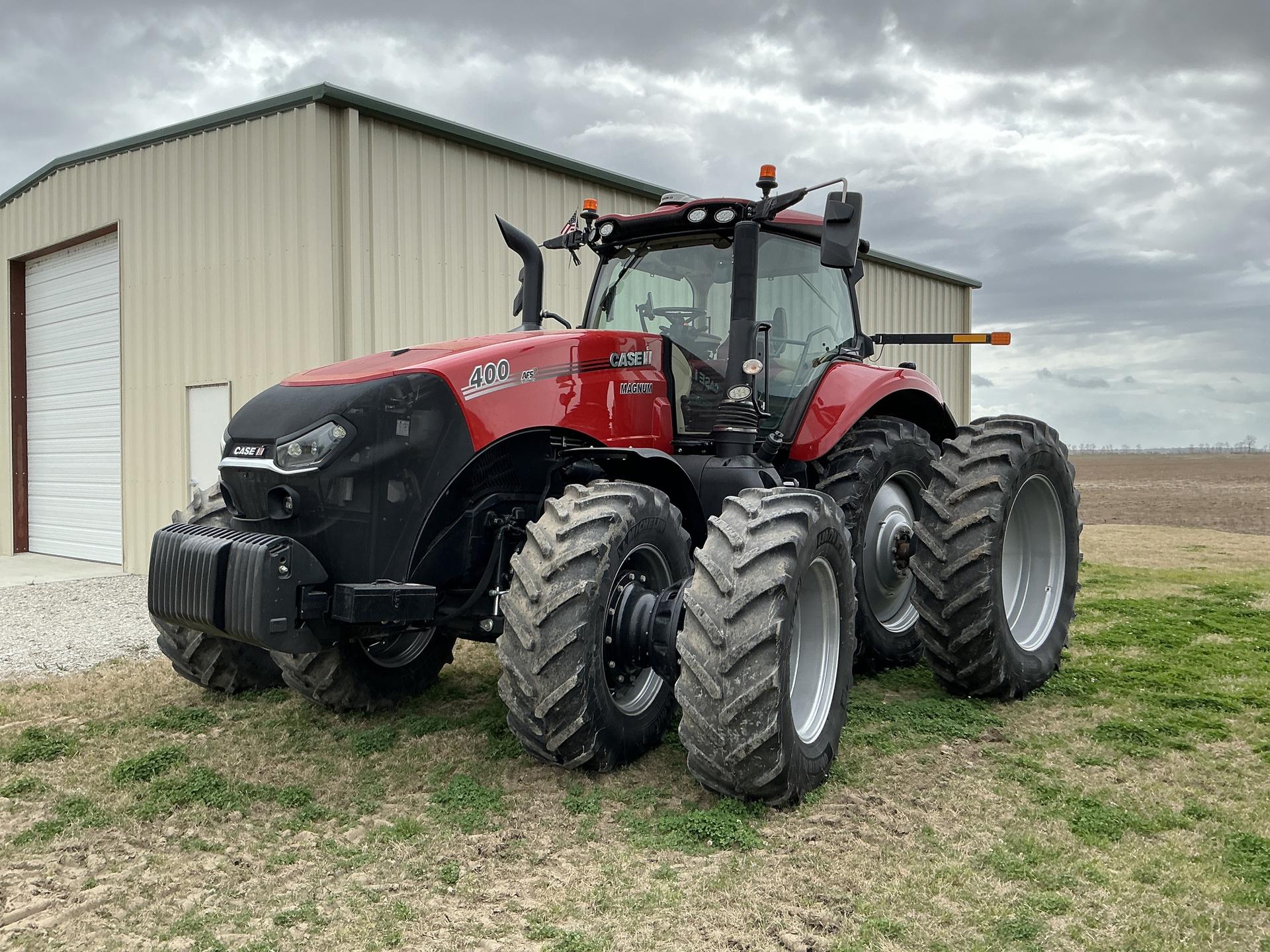 2022 Case IH 400 Image