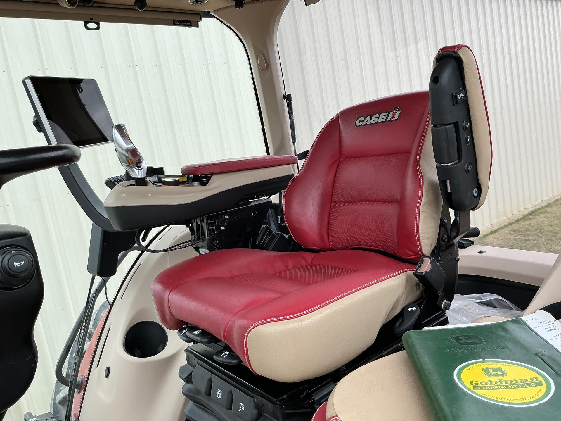 2022 Case IH 400 Image