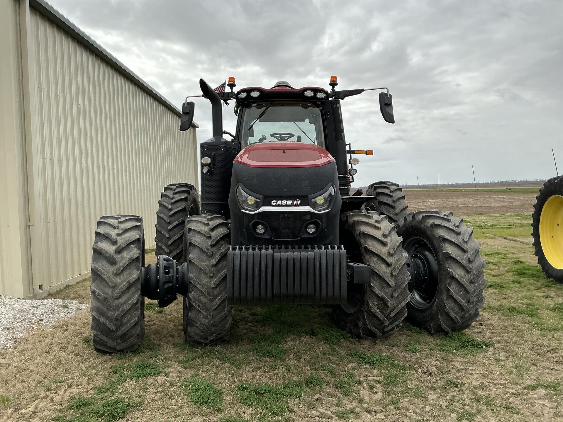 2022 Case IH 400 Image