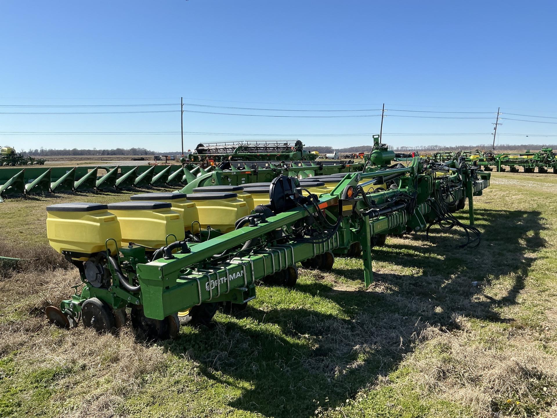 2016 John Deere ORTHMAN DR12 twin row Image