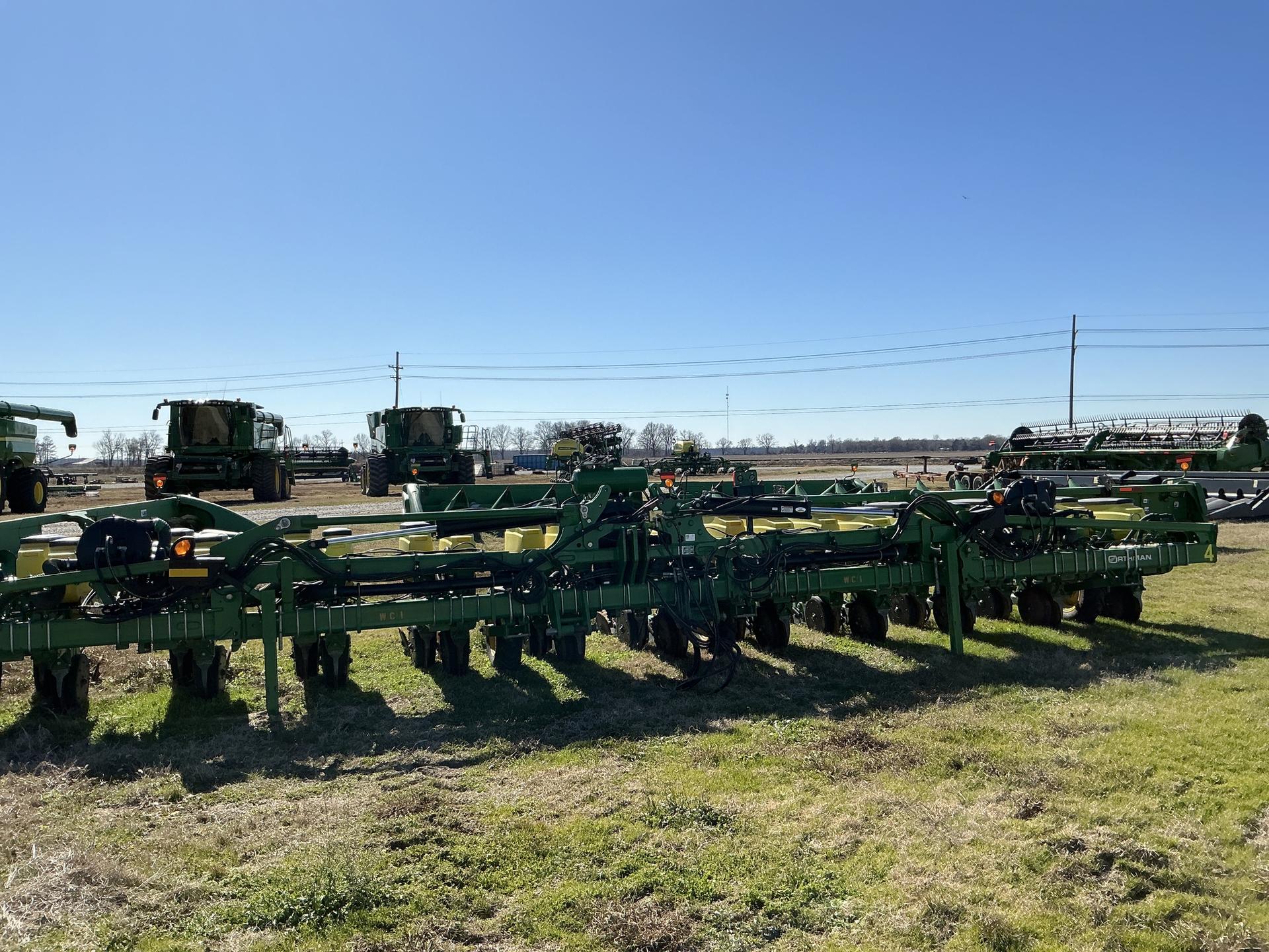 2016 John Deere ORTHMAN DR12 twin row Image