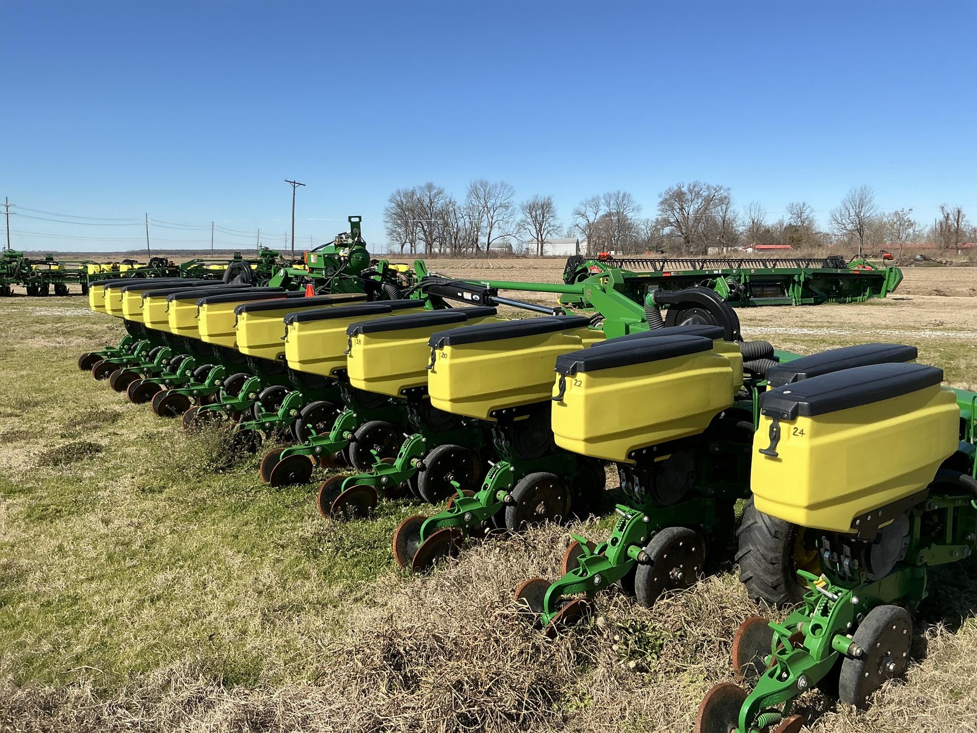 2016 John Deere ORTHMAN DR12 twin row Image