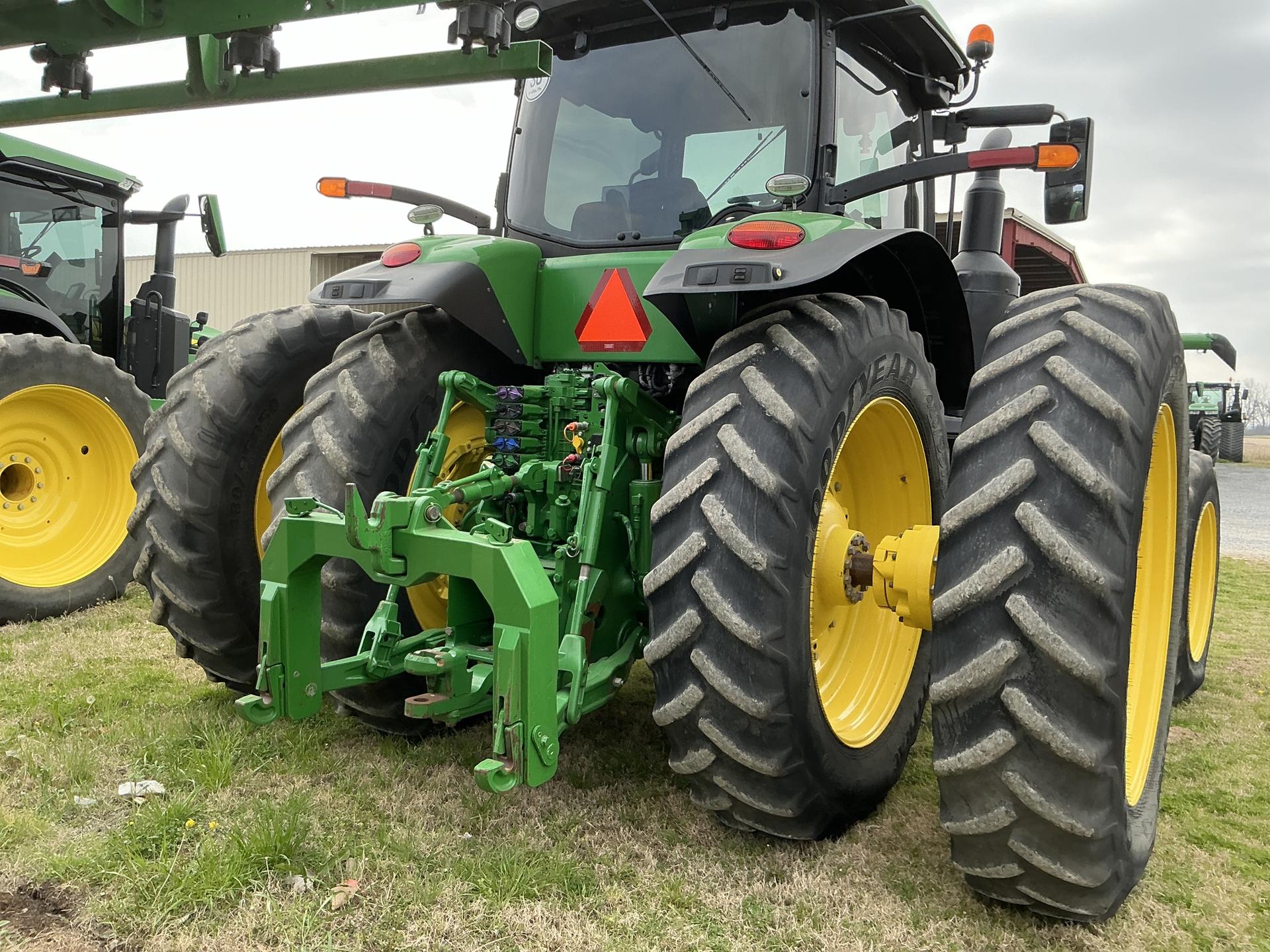 2019 John Deere 8295R Image