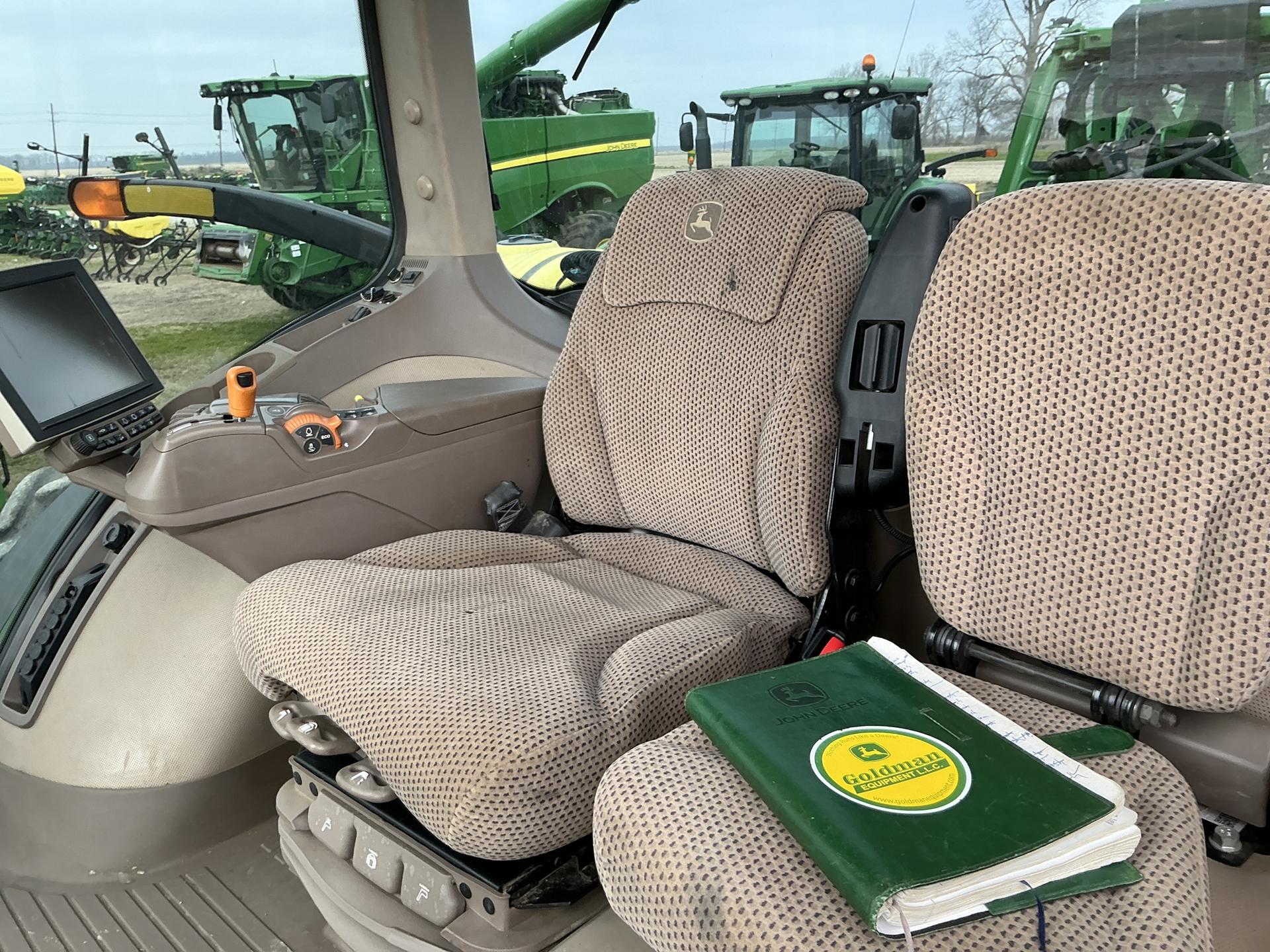 2019 John Deere 8295R Image