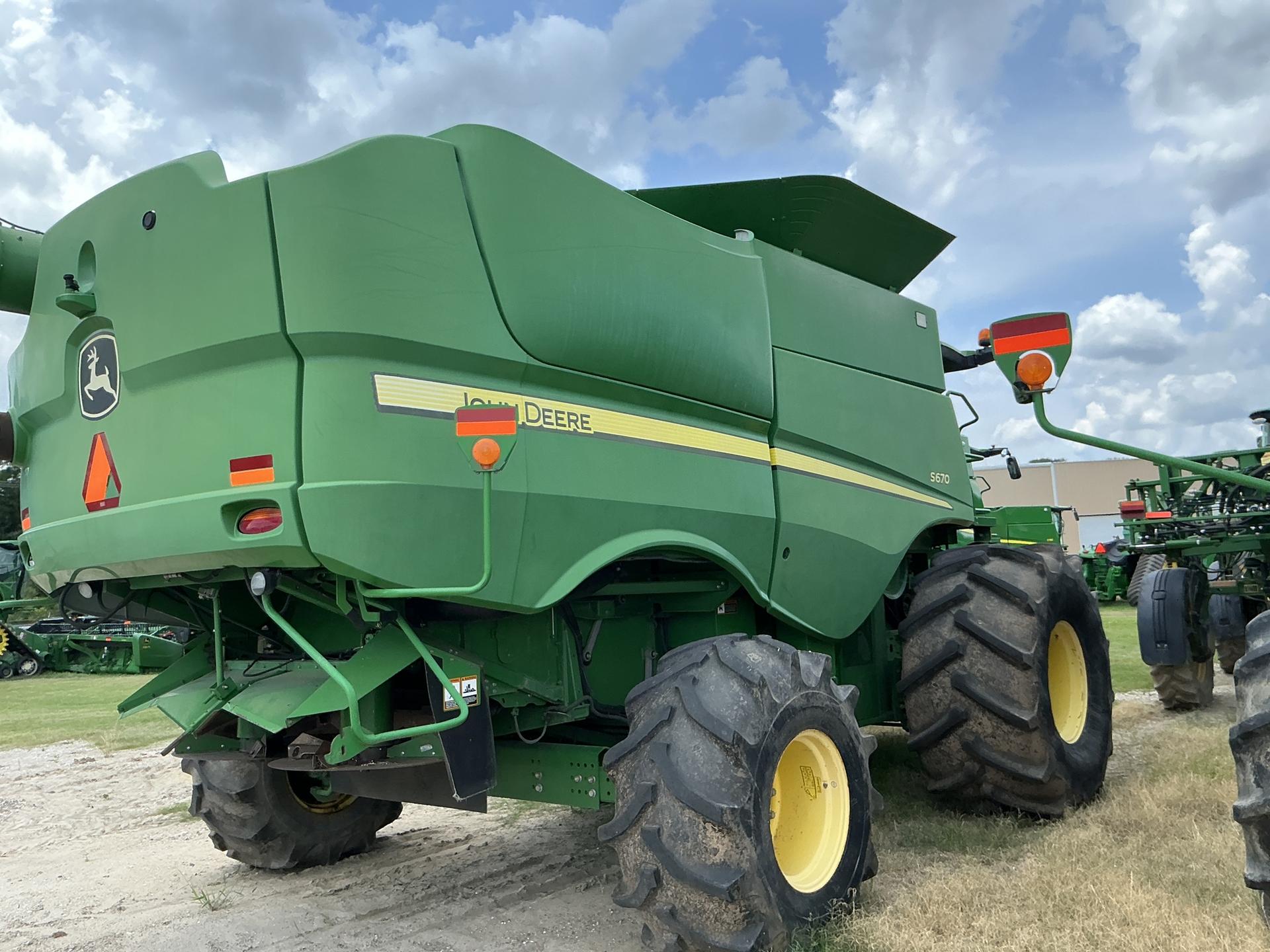 2012 John Deere S670 Image